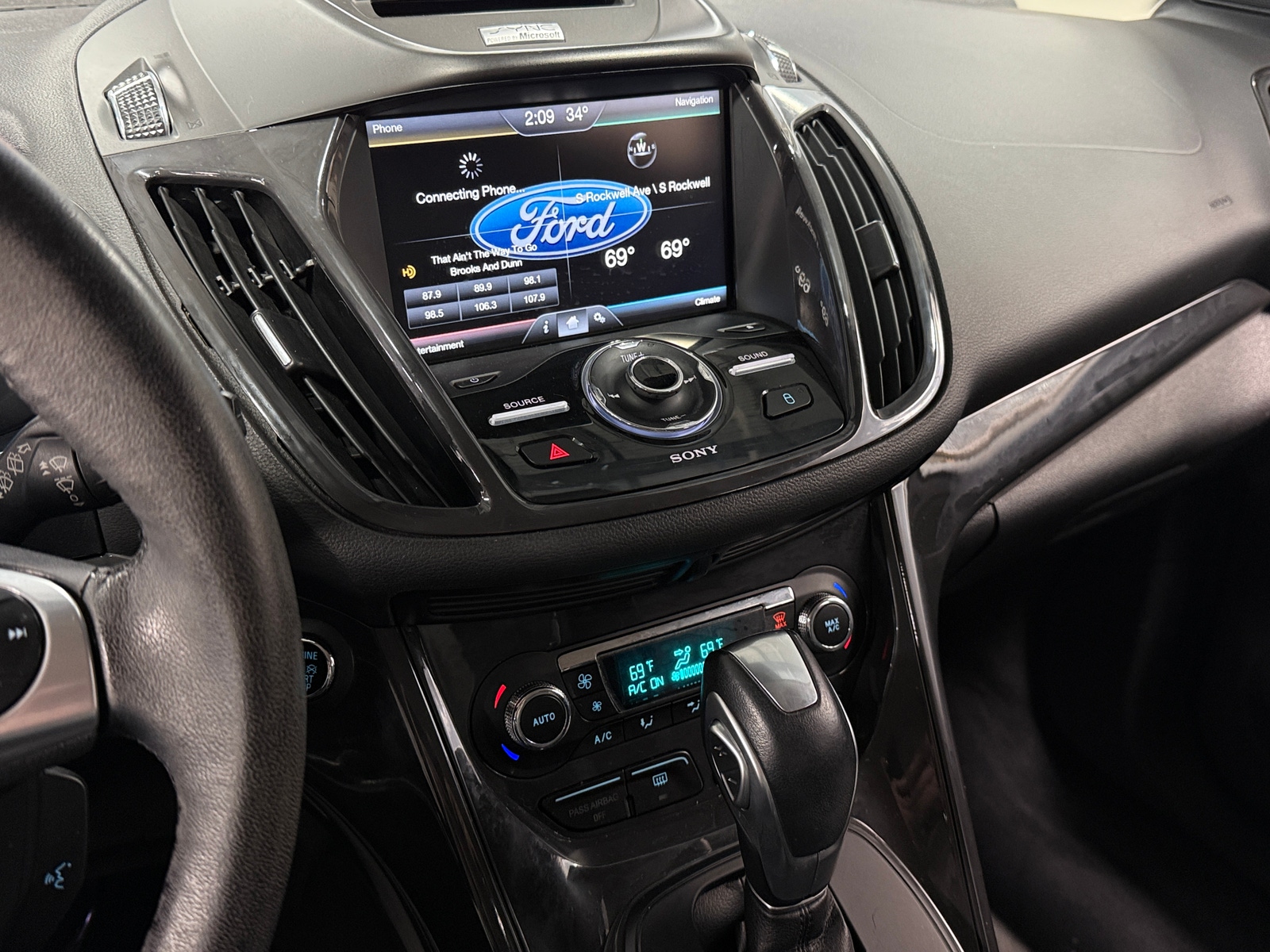 Thumbnail: 2014 Ford Escape - 3