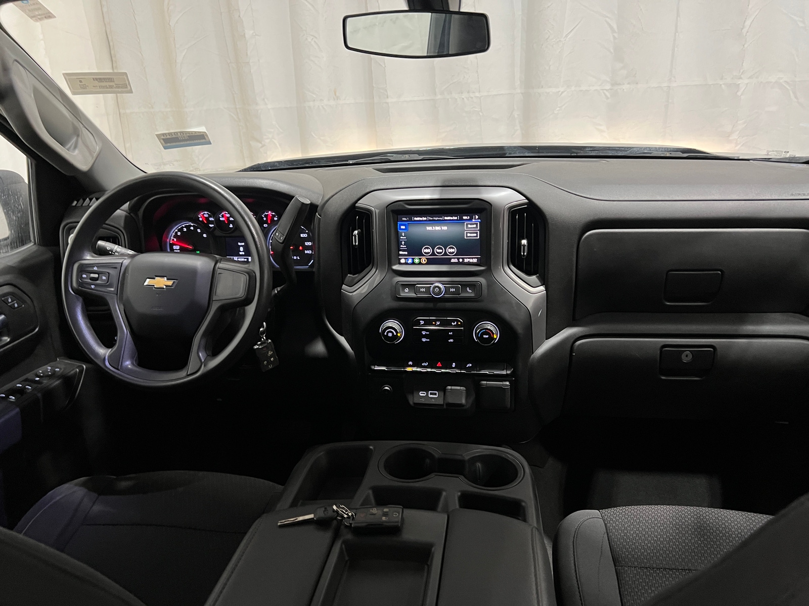 Thumbnail: 2021 Chevrolet Silverado 1500 - 3