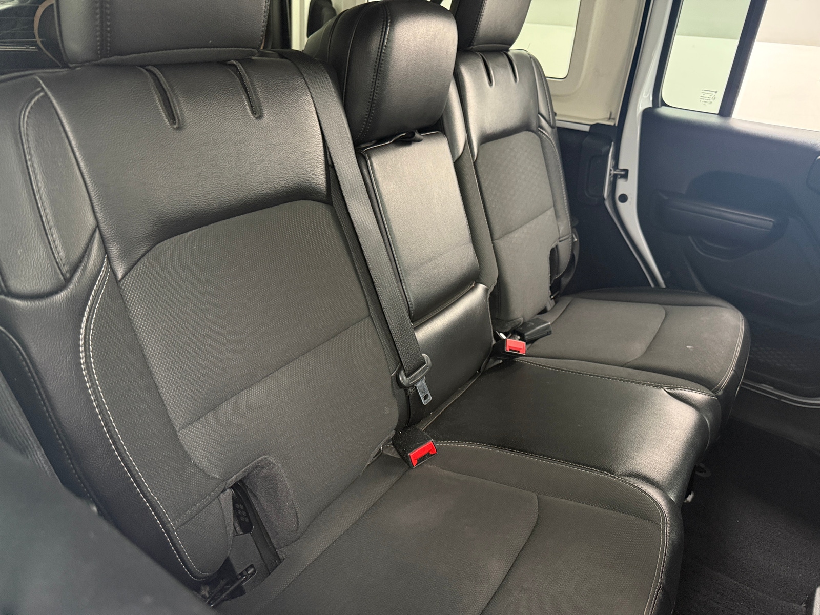 Thumbnail: 2020 Jeep Wrangler - 6