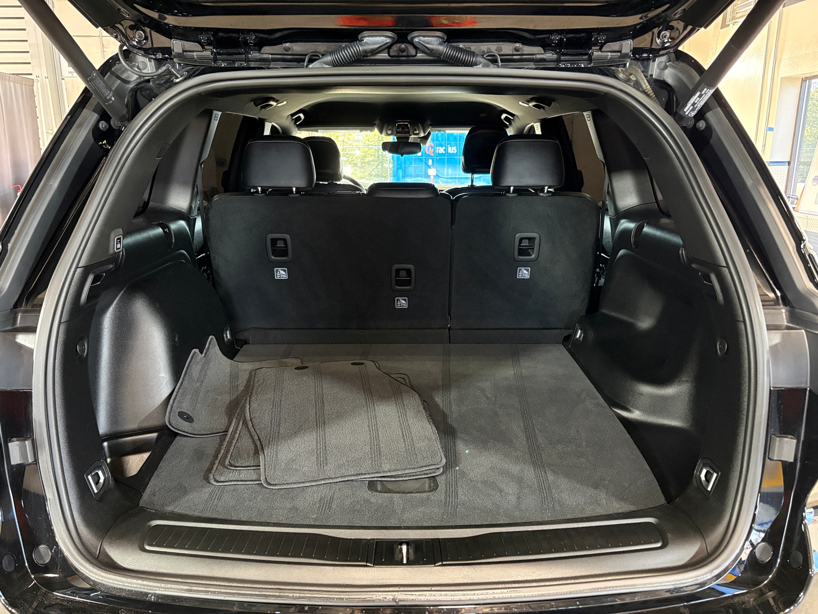 Thumbnail: 2023 Jeep Grand Cherokee - 6