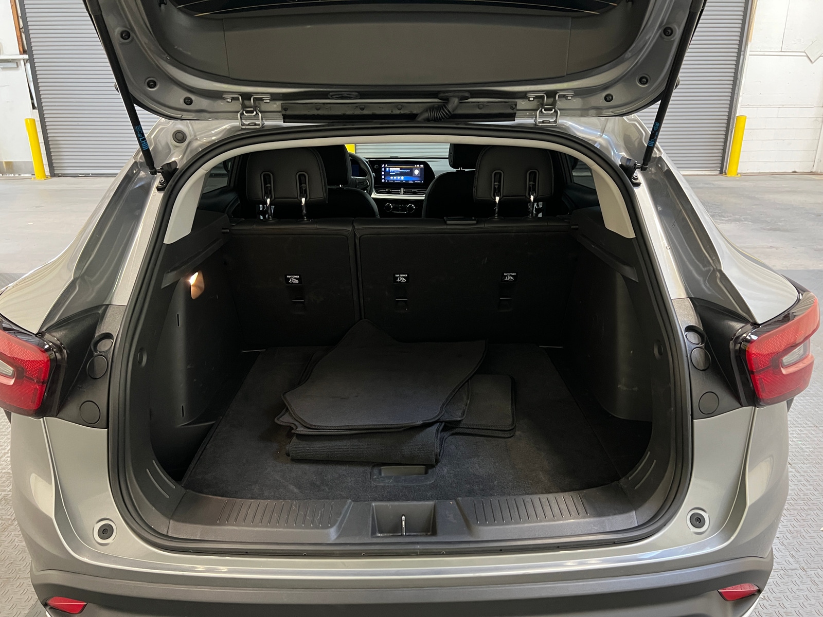 Thumbnail: 2025 Chevrolet Trax - 7