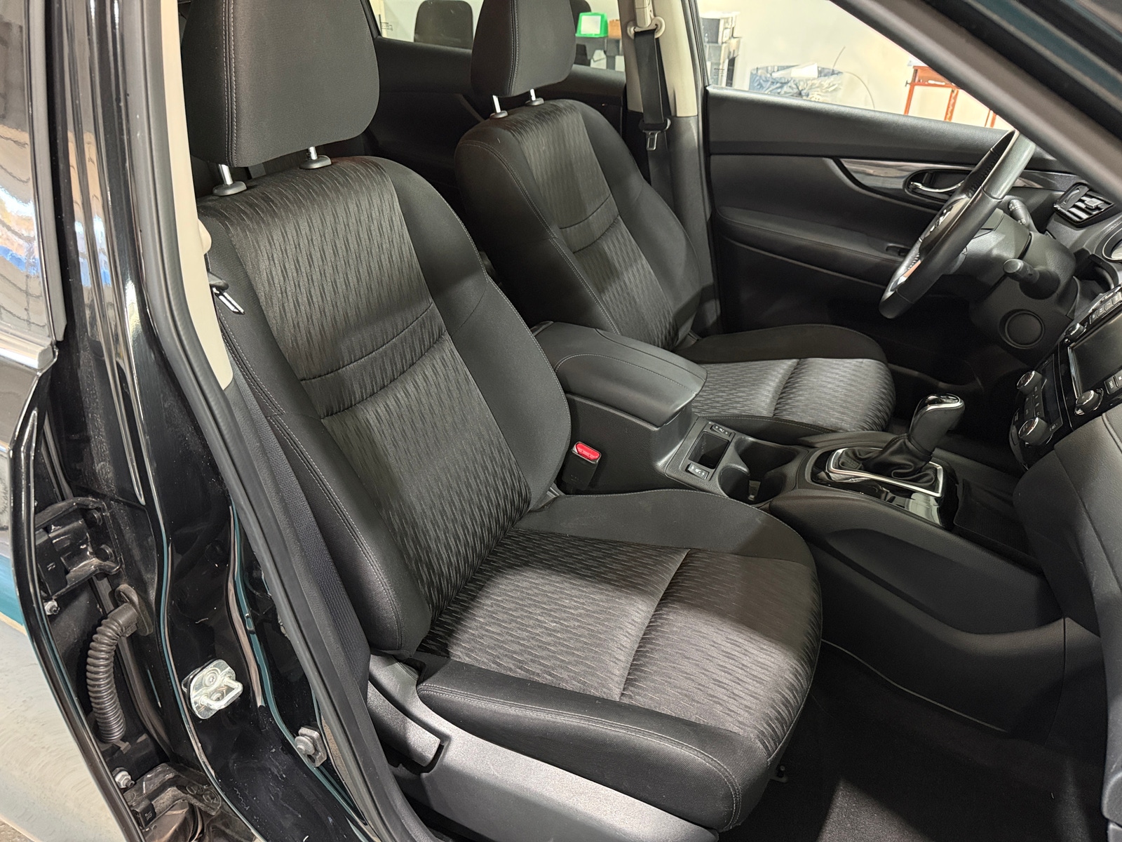 Thumbnail: 2018 Nissan Rogue - 2