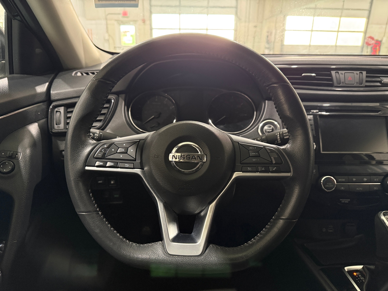 Thumbnail: 2018 Nissan Rogue - 5