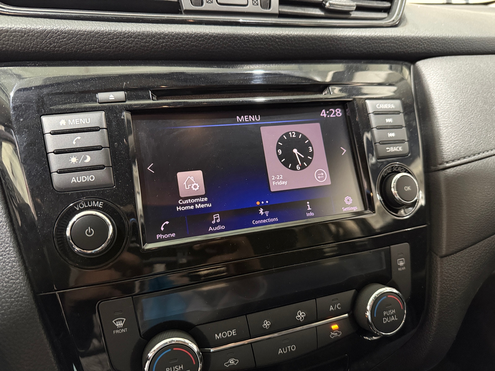 Thumbnail: 2018 Nissan Rogue - 4