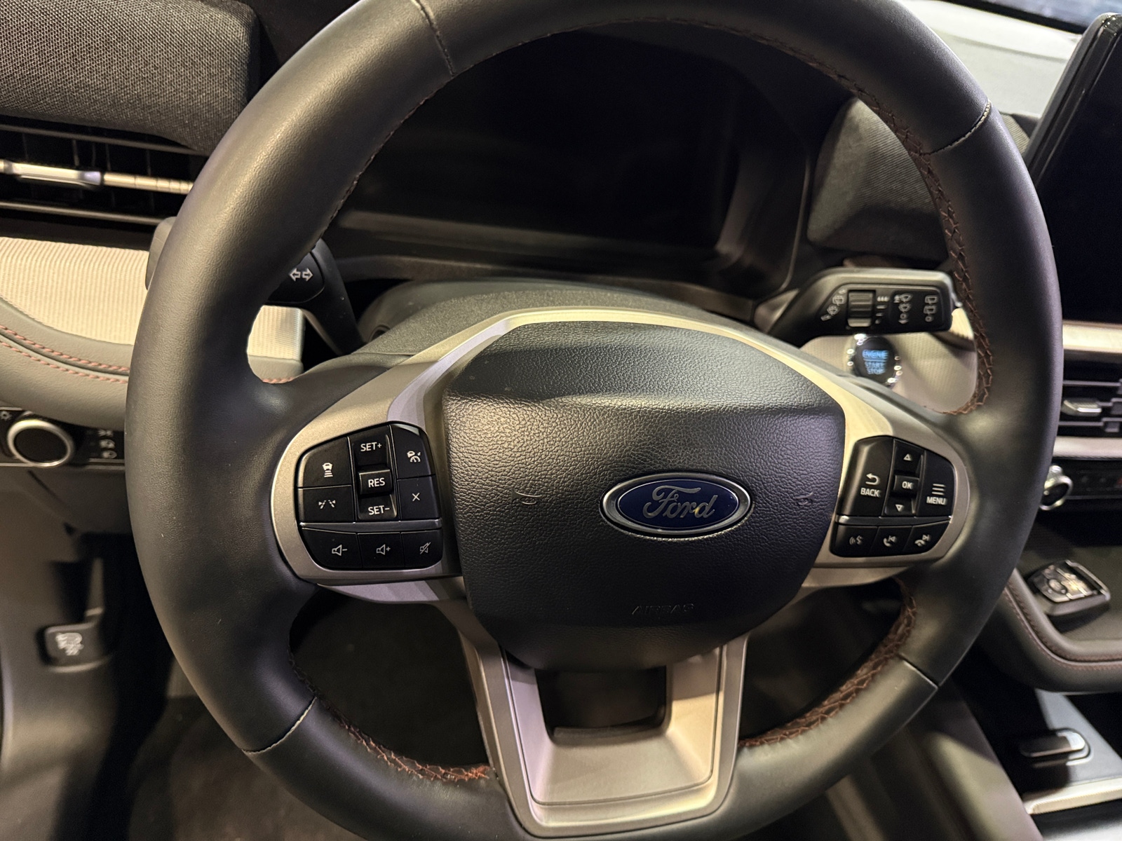 Thumbnail: 2025 Ford Explorer - 5