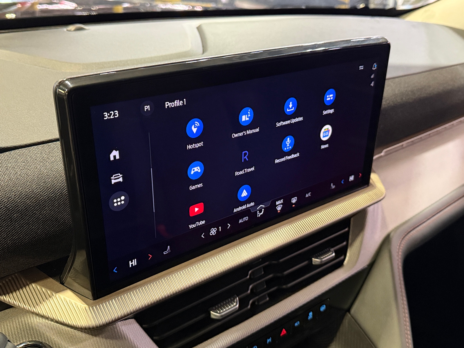 Thumbnail: 2025 Ford Explorer - 4