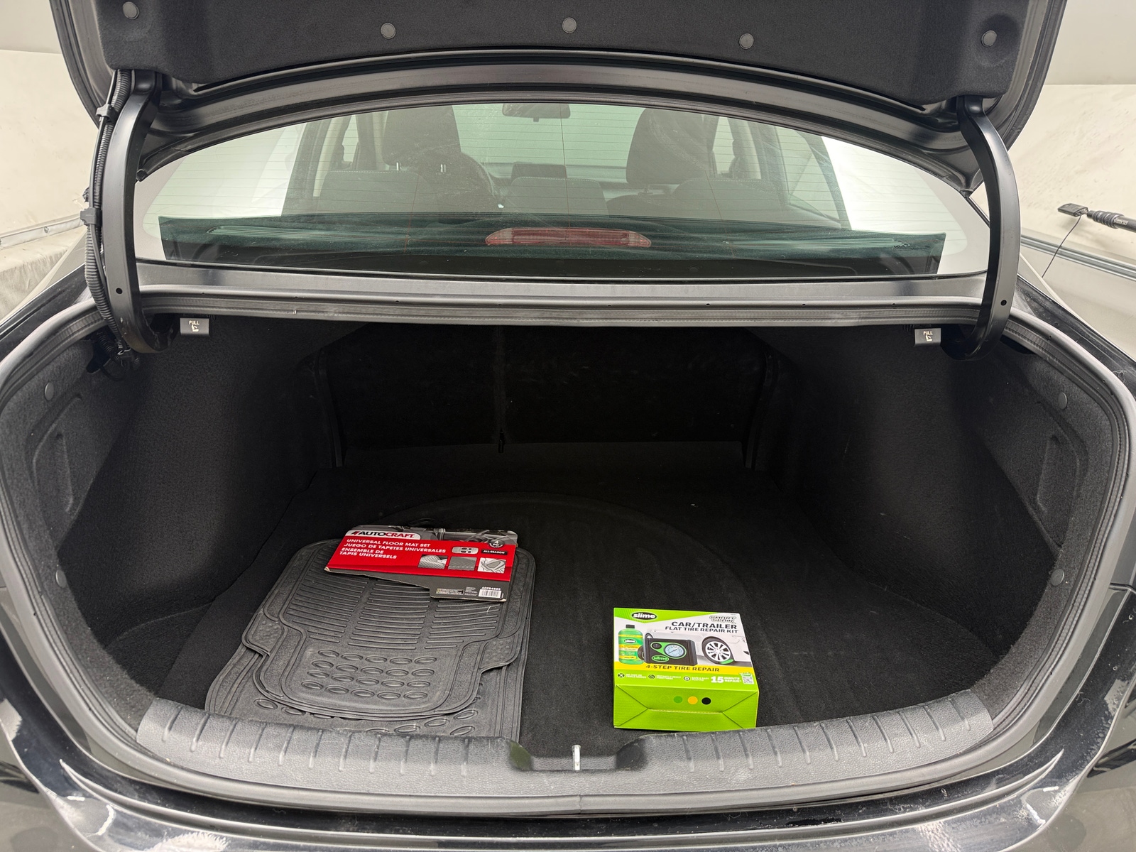 Thumbnail: 2024 Kia Forte - 7