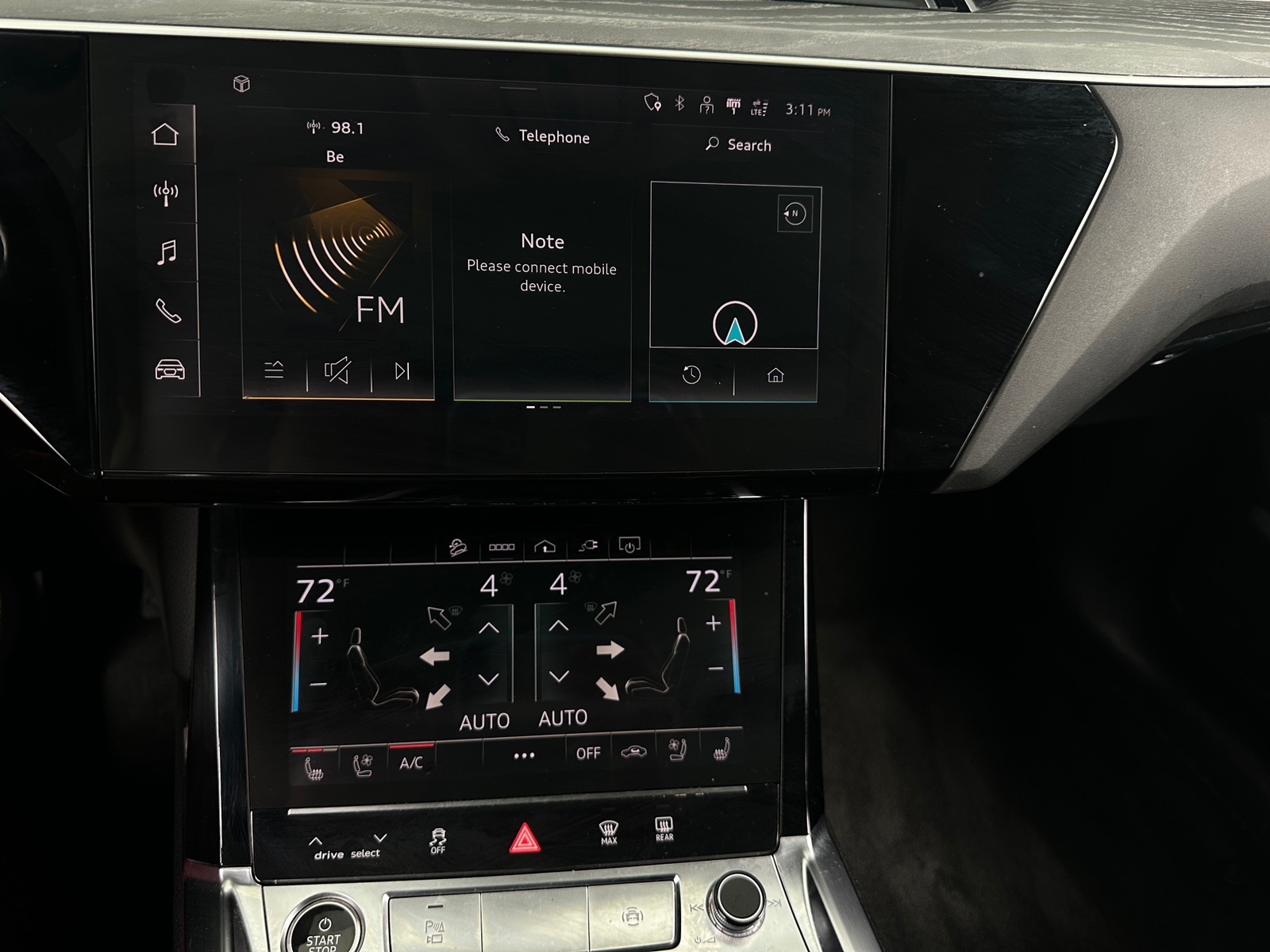 Thumbnail: 2022 Audi e-tron S - 3