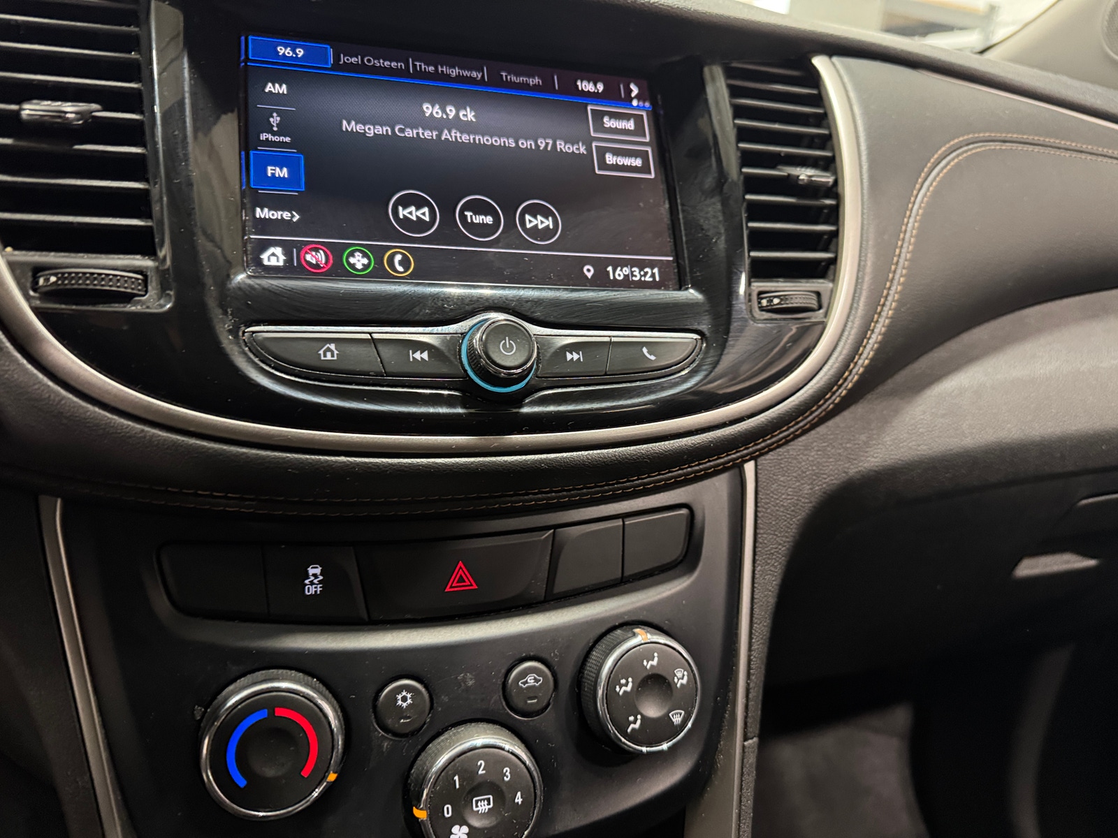 Thumbnail: 2020 Chevrolet Trax - 4