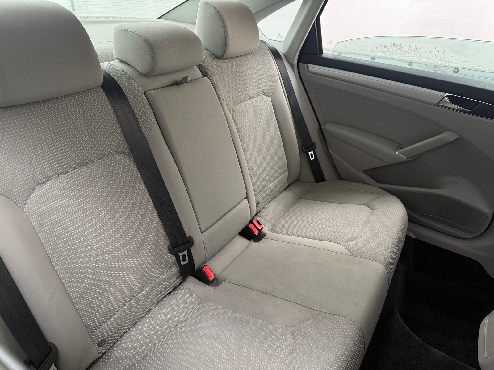 Thumbnail: 2018 Volkswagen Passat - 6