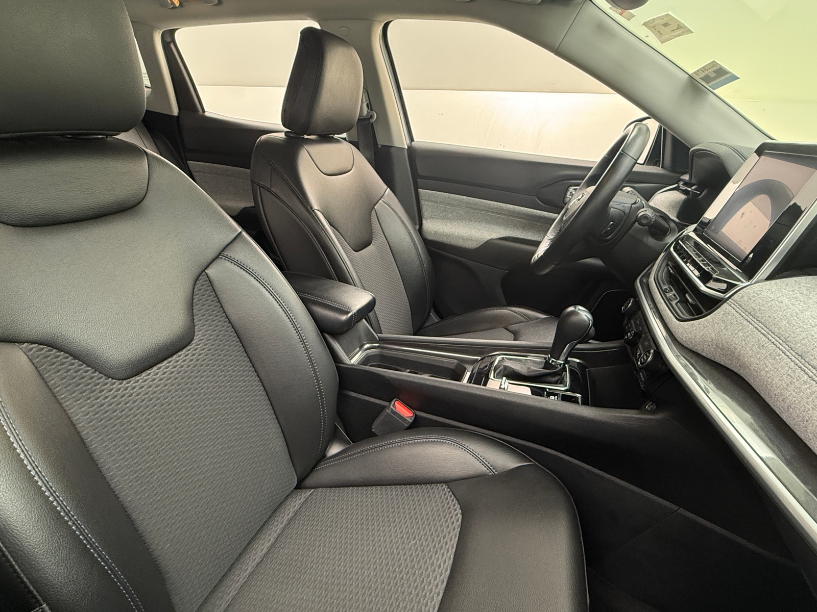 Thumbnail: 2022 Jeep Compass - 2