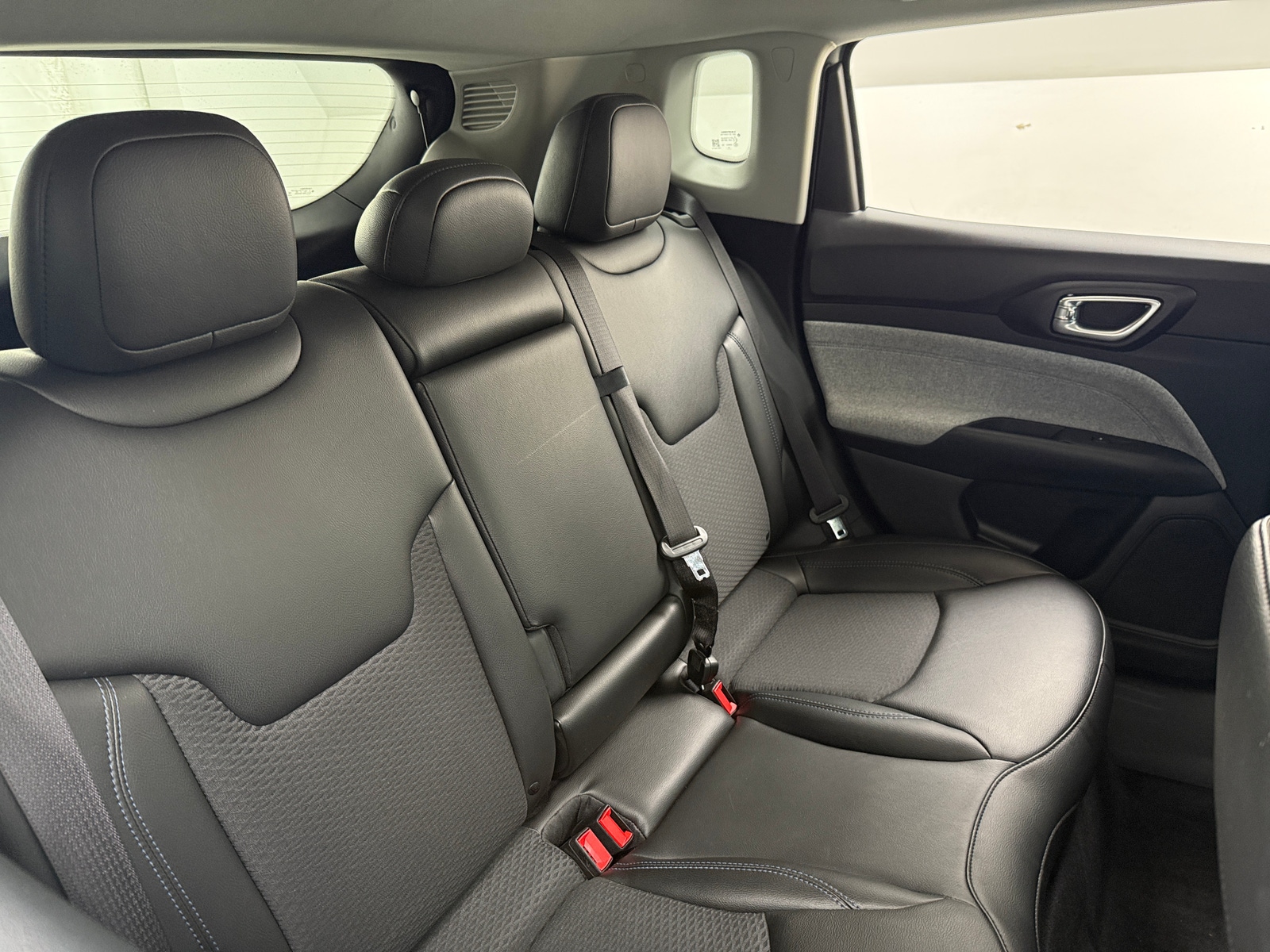 Thumbnail: 2022 Jeep Compass - 6