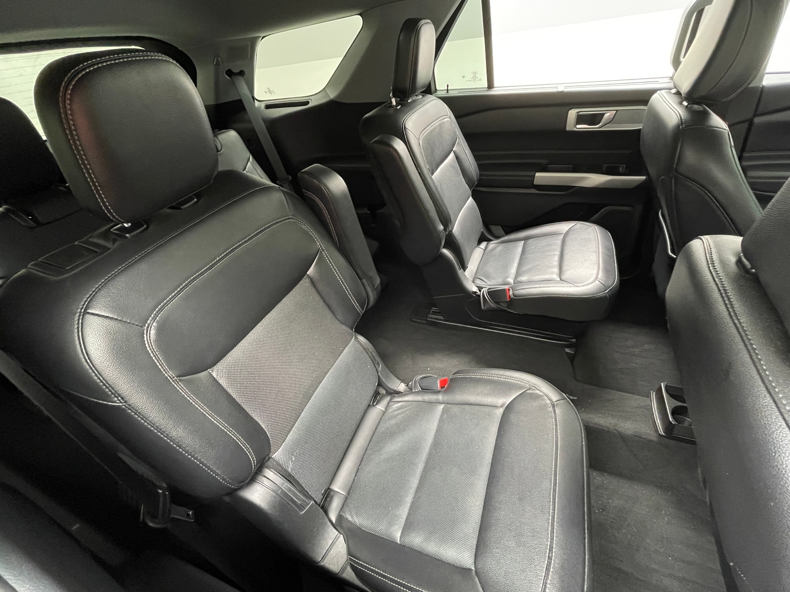 Thumbnail: 2022 Ford Explorer - 5