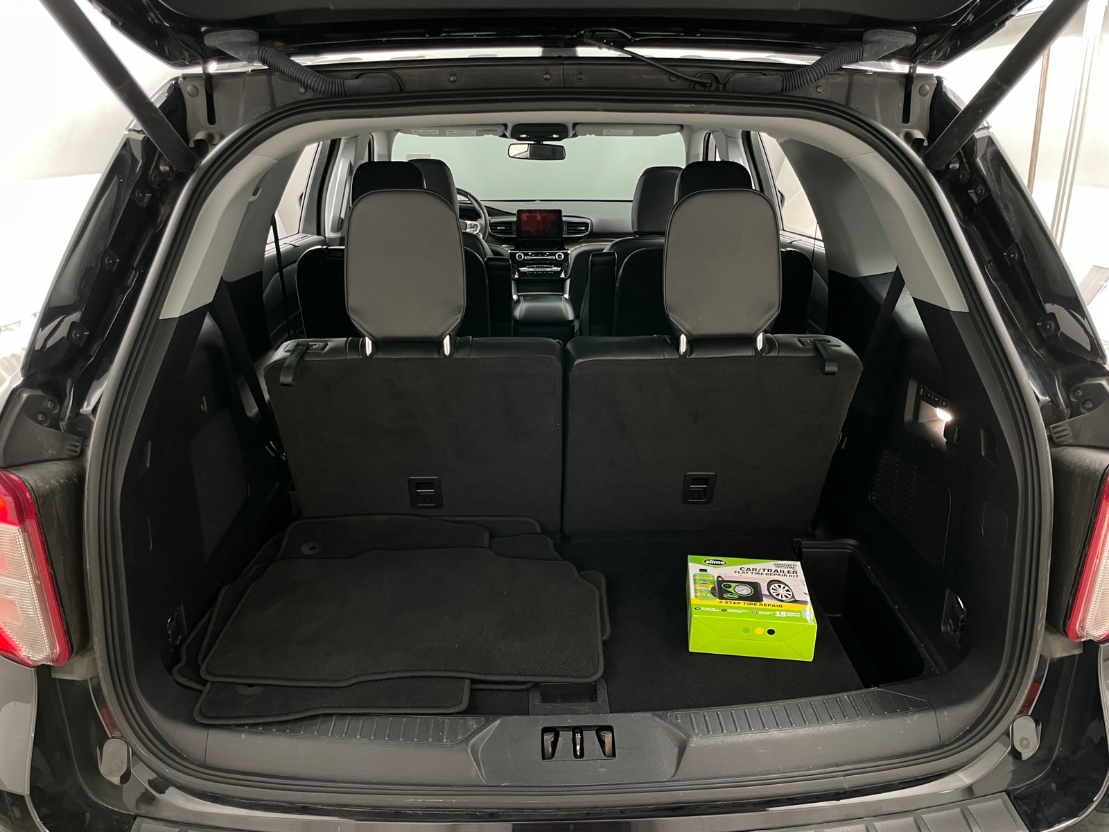 Thumbnail: 2022 Ford Explorer - 6