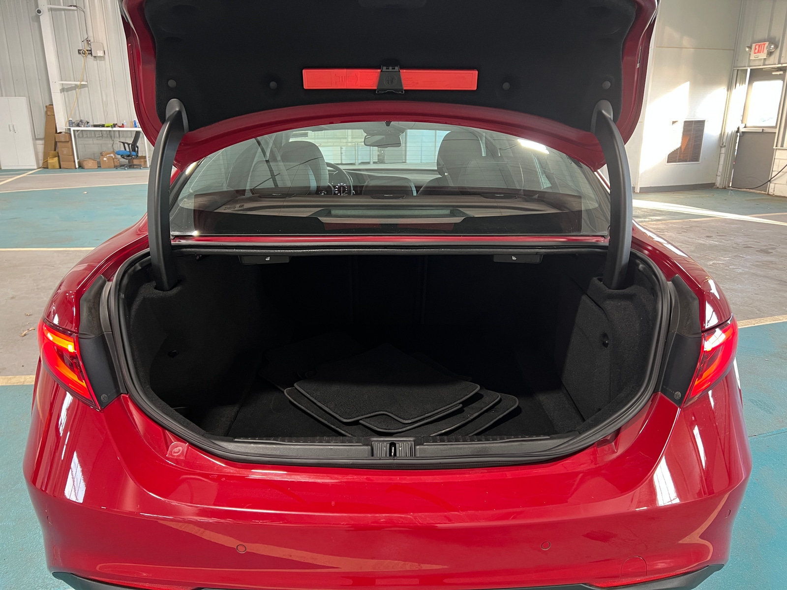 Thumbnail: 2017 Alfa Romeo Giulia - 6