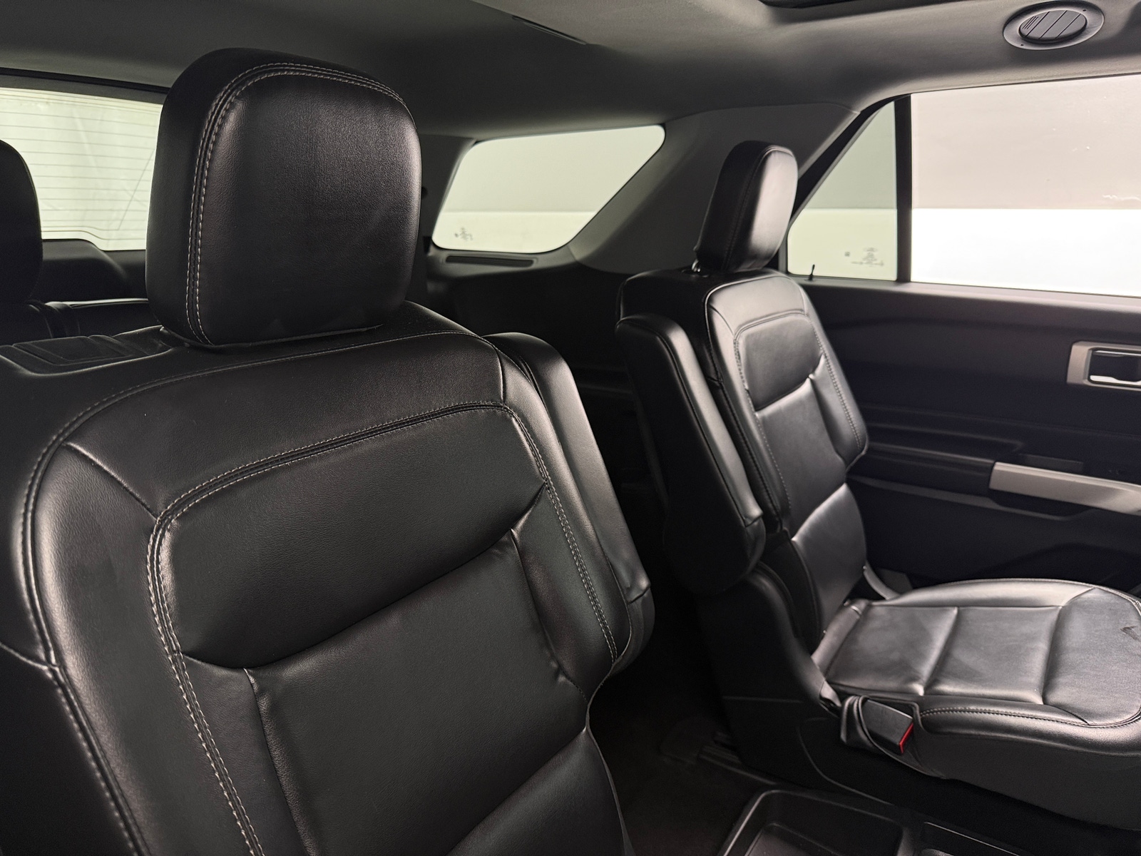 Thumbnail: 2021 Ford Explorer - 5