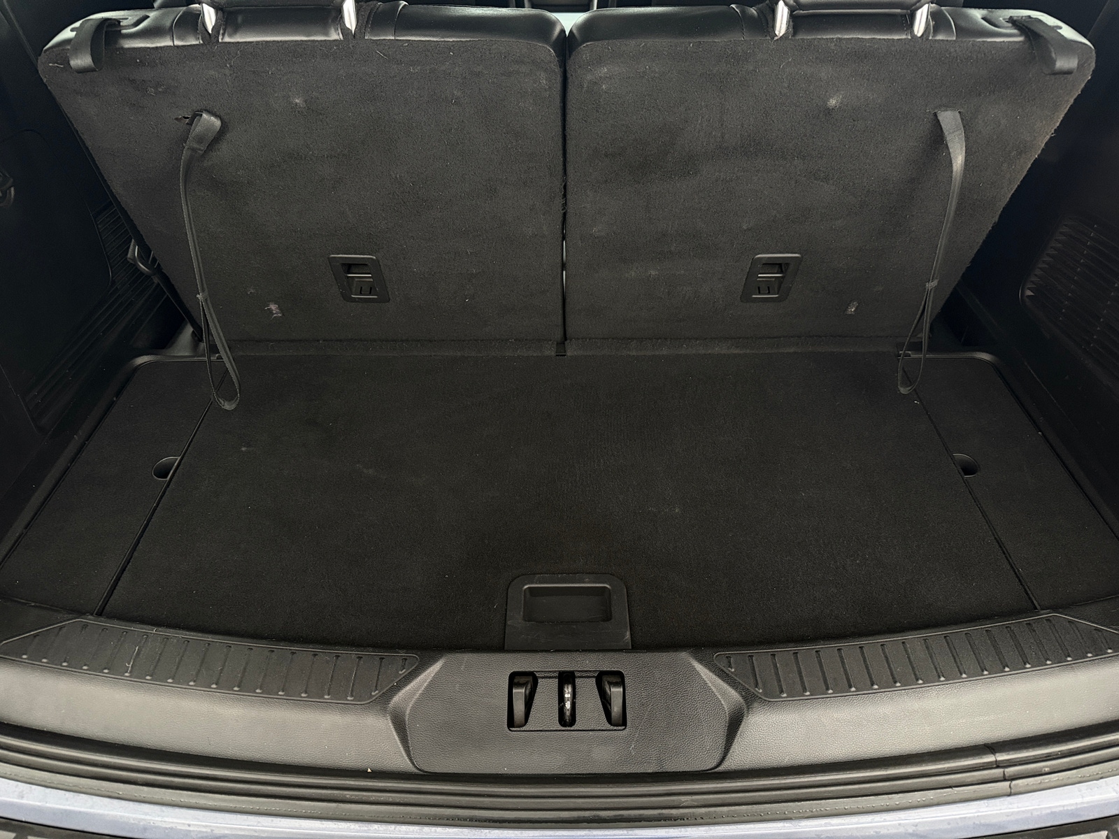 Thumbnail: 2021 Ford Explorer - 6