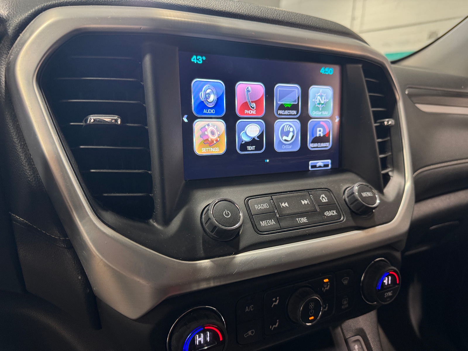 Thumbnail: 2018 GMC Acadia - 3