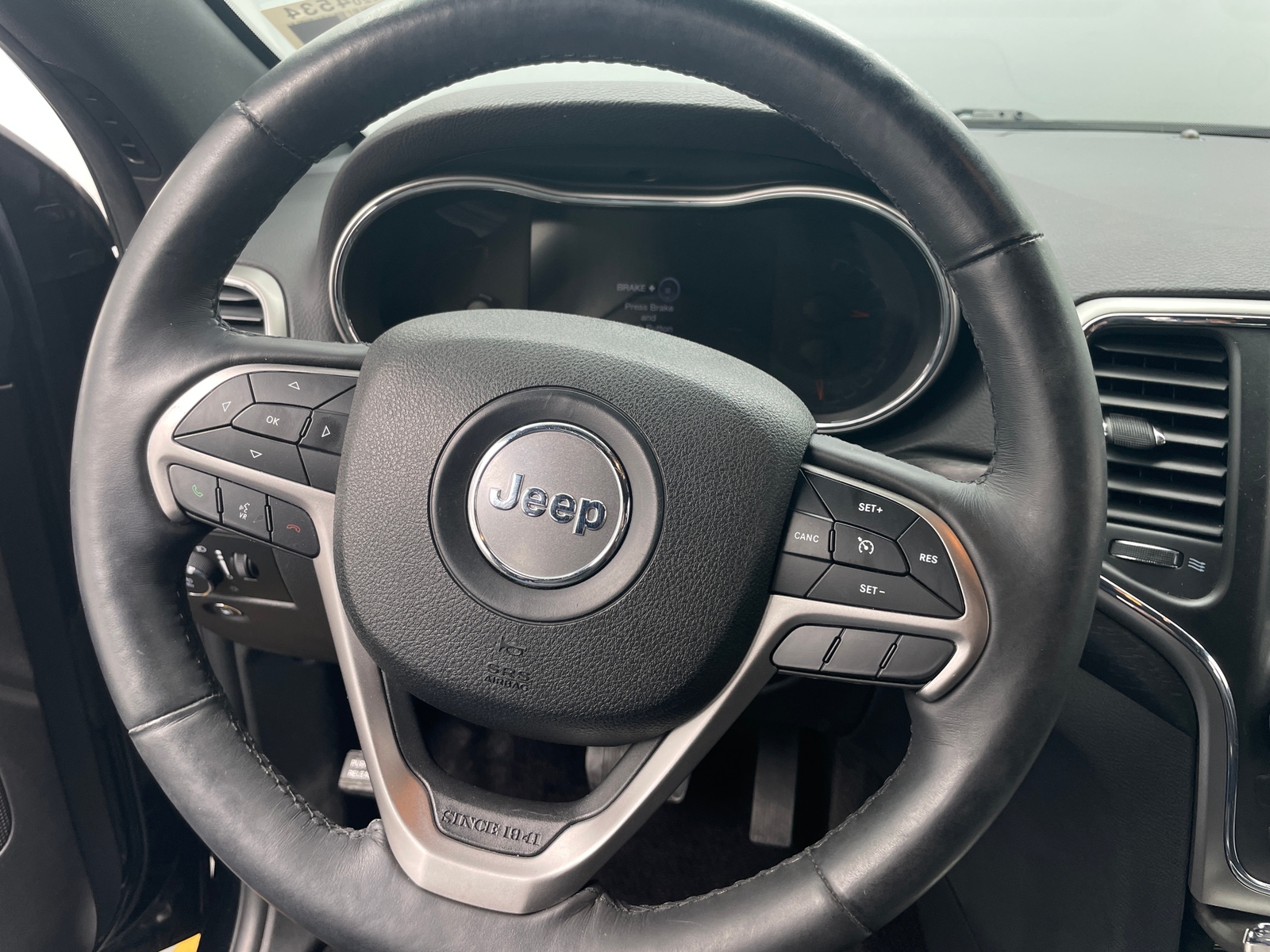 Thumbnail: 2018 Jeep Grand Cherokee - 5