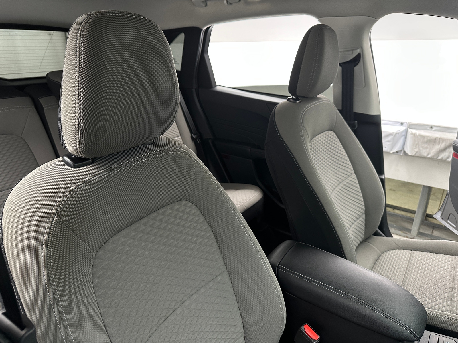 Thumbnail: 2022 Ford Escape - 2