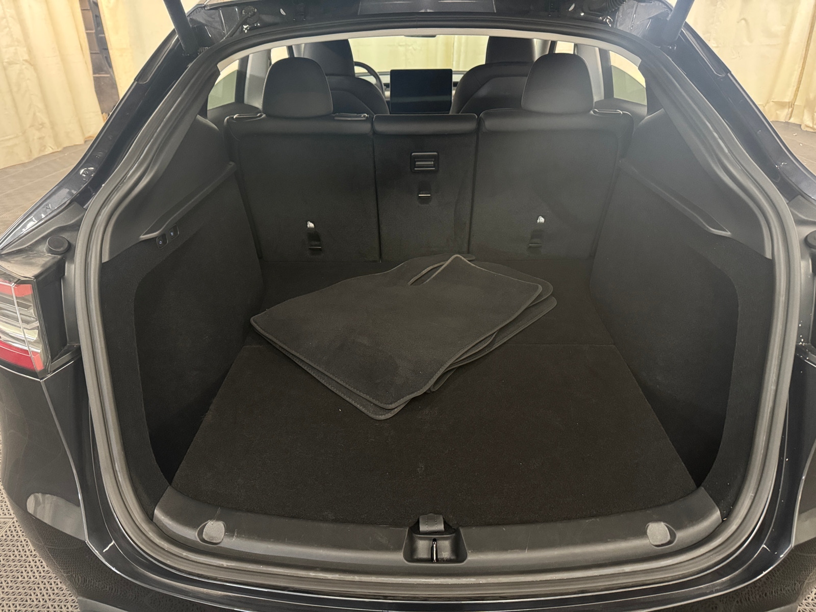 Thumbnail: 2024 Tesla Model Y - 5