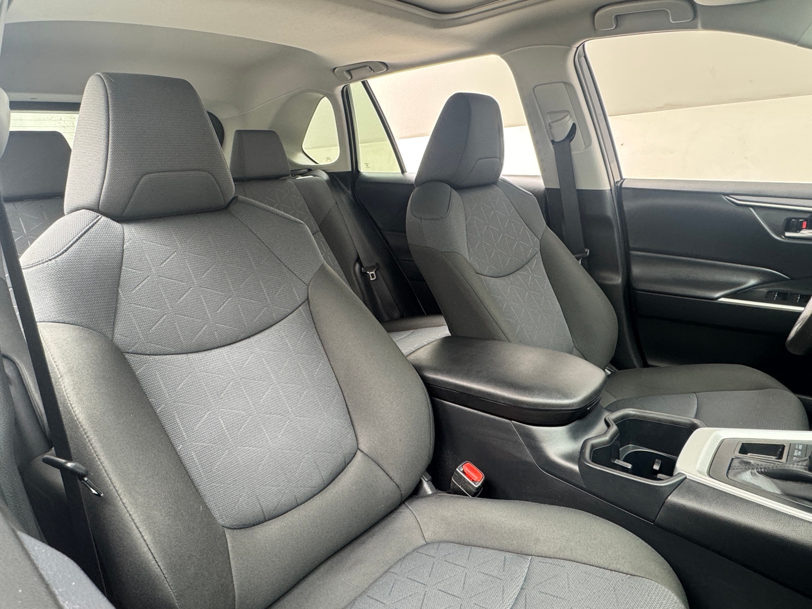 Thumbnail: 2025 Toyota RAV4 - 2