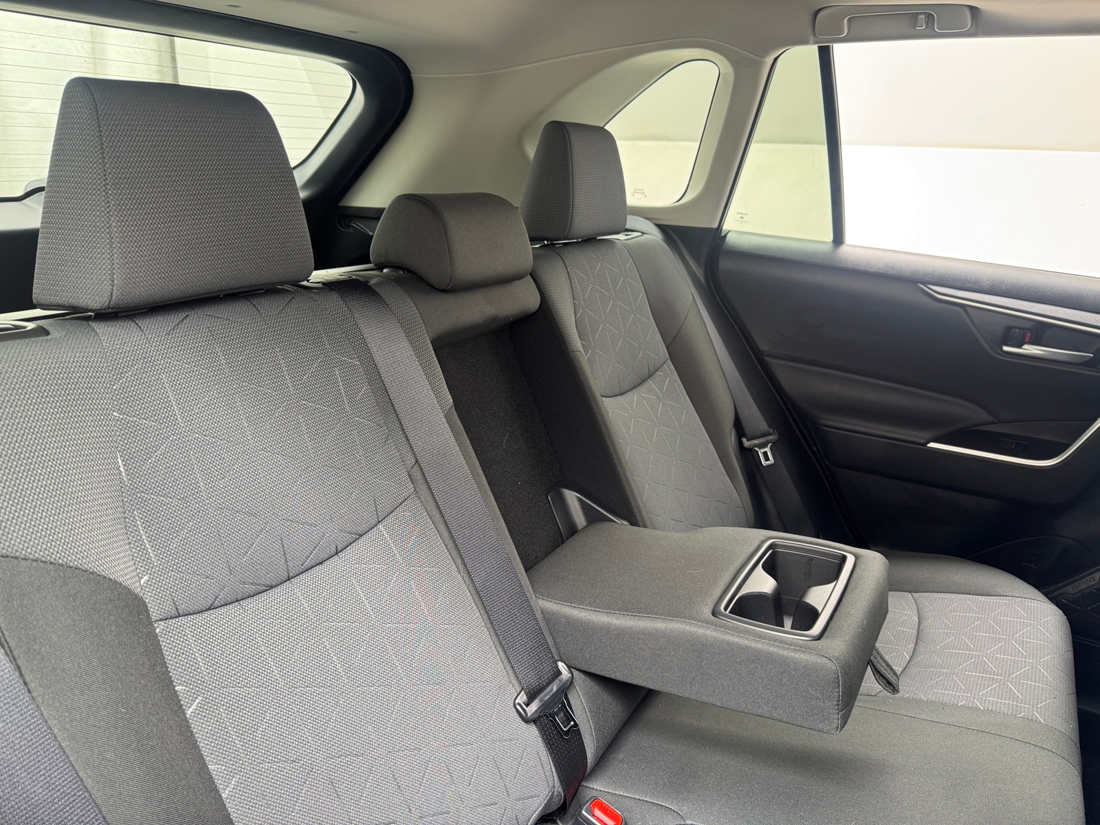 Thumbnail: 2025 Toyota RAV4 - 6