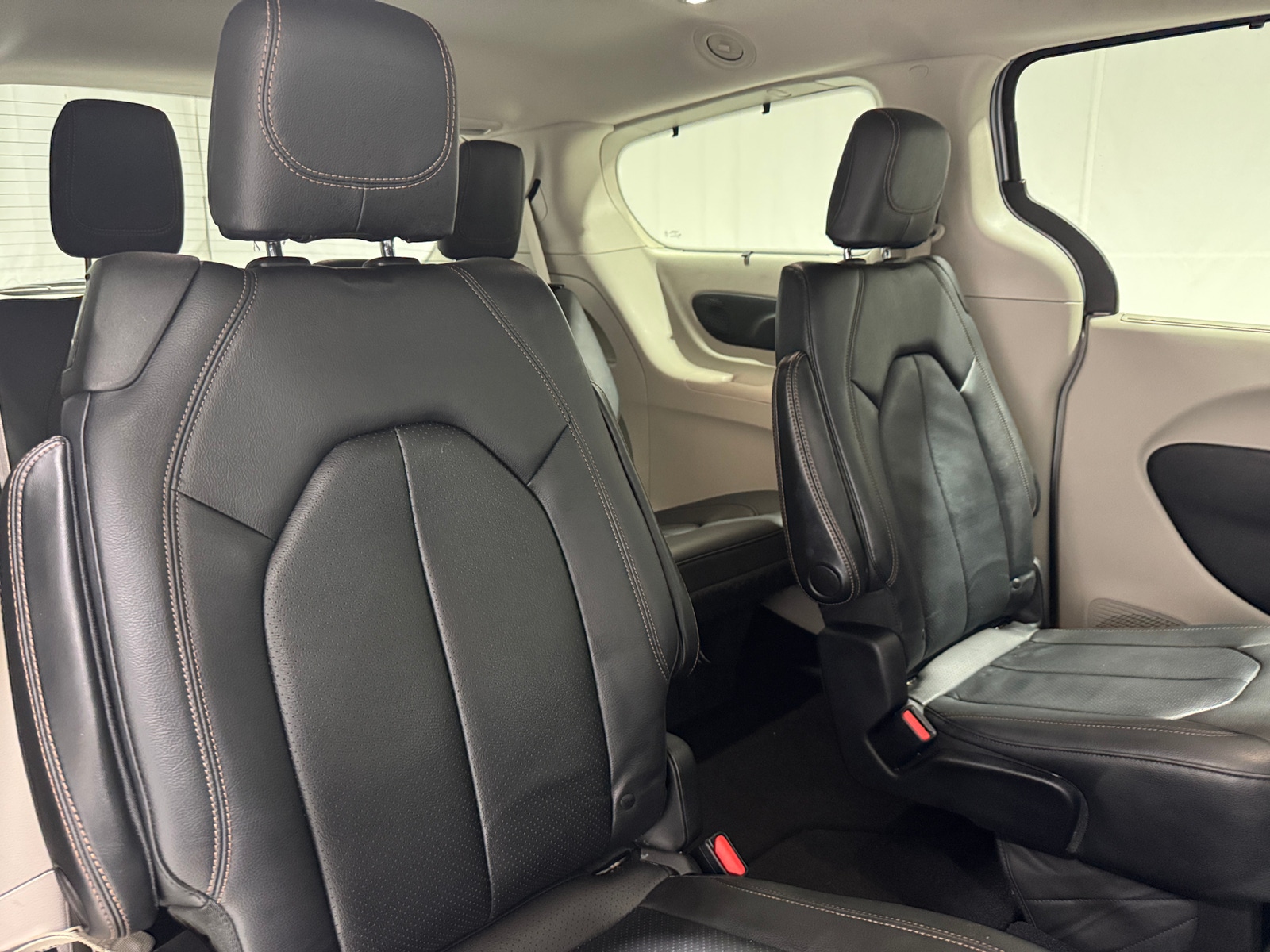 Thumbnail: 2019 Chrysler Pacifica - 5