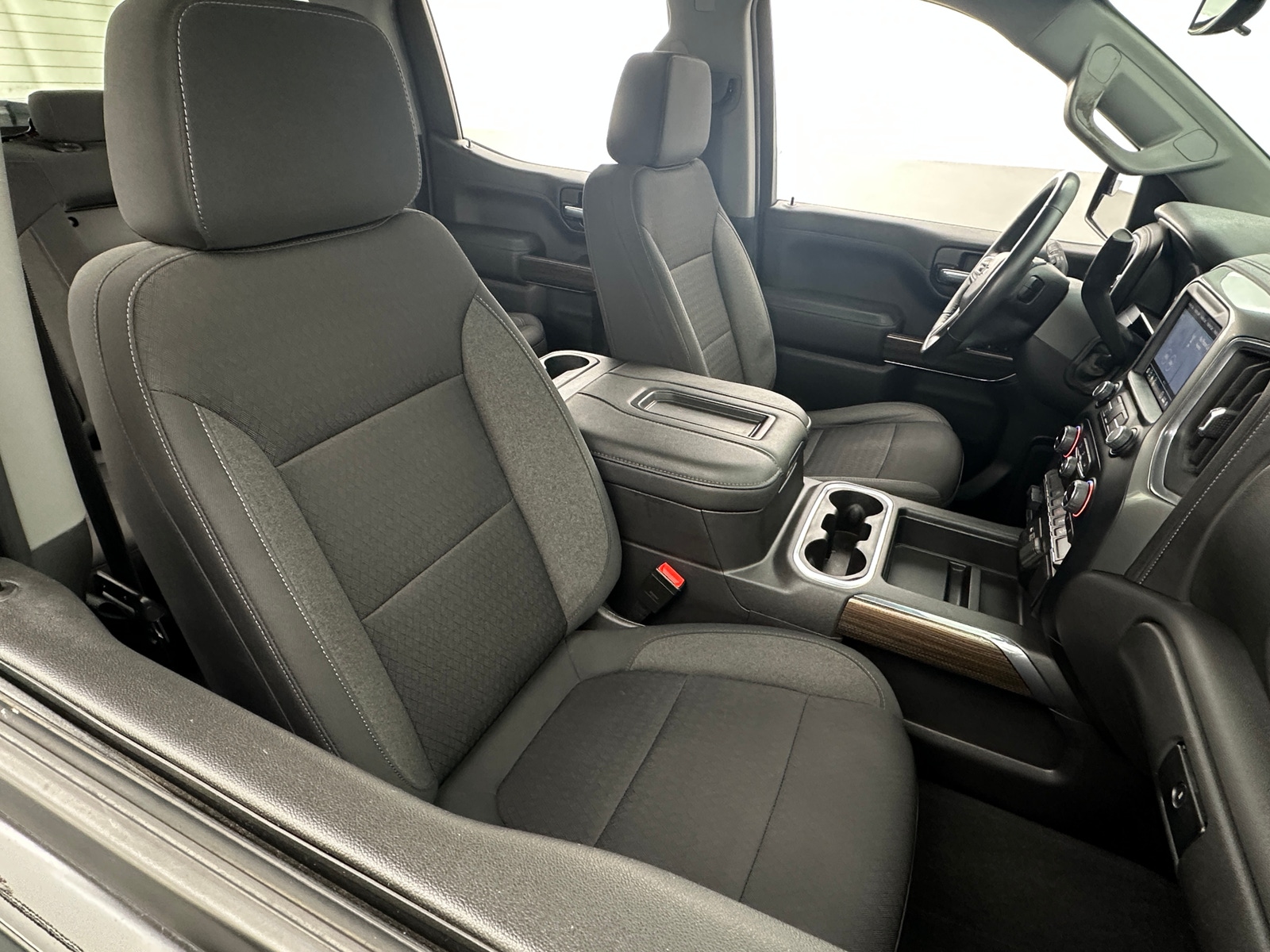 Thumbnail: 2021 Chevrolet Silverado 1500 - 2