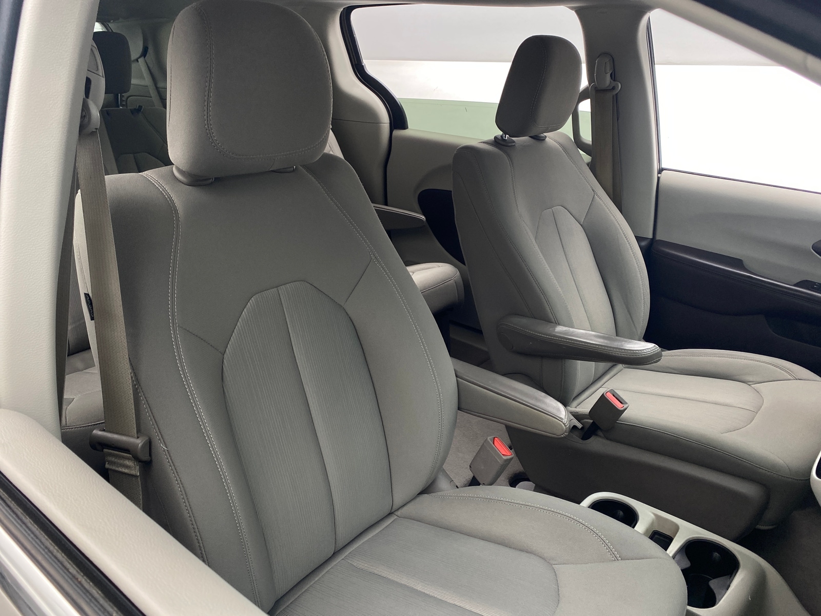 Thumbnail: 2017 Chrysler Pacifica - 2