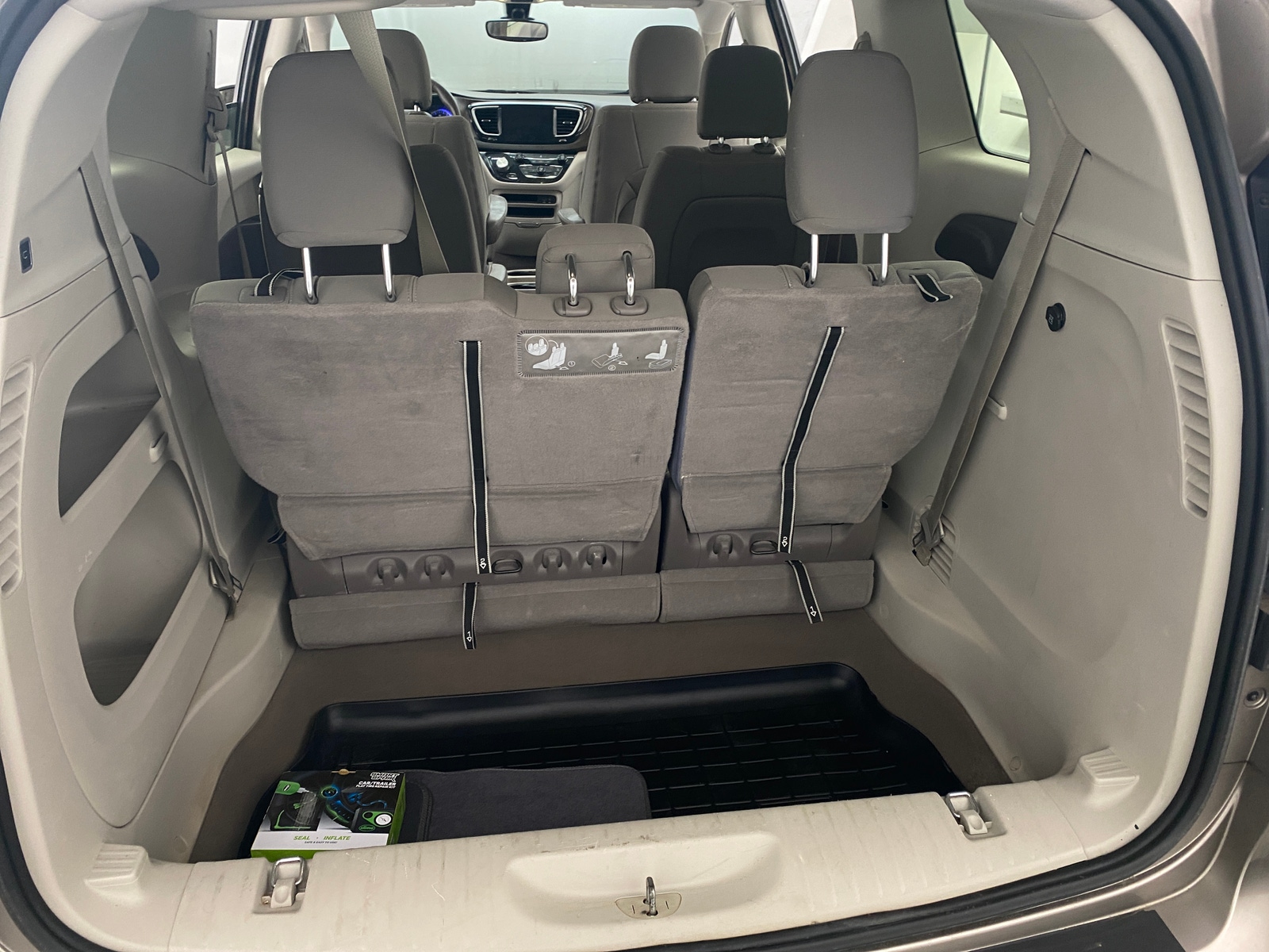 Thumbnail: 2017 Chrysler Pacifica - 7