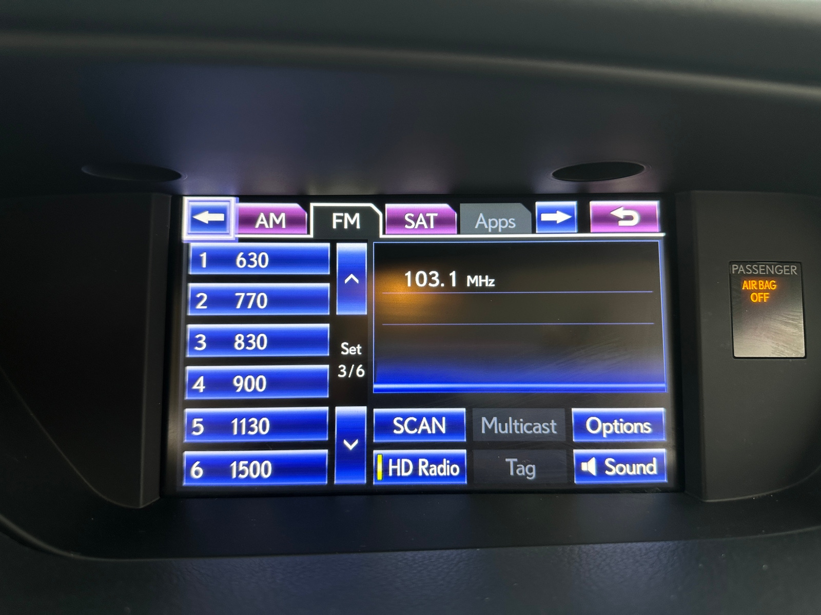 Thumbnail: 2013 Lexus ES - 3