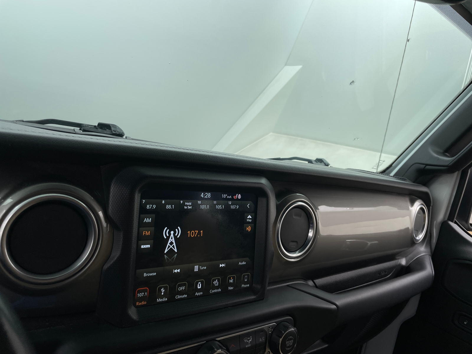 Thumbnail: 2018 Jeep Wrangler - 4