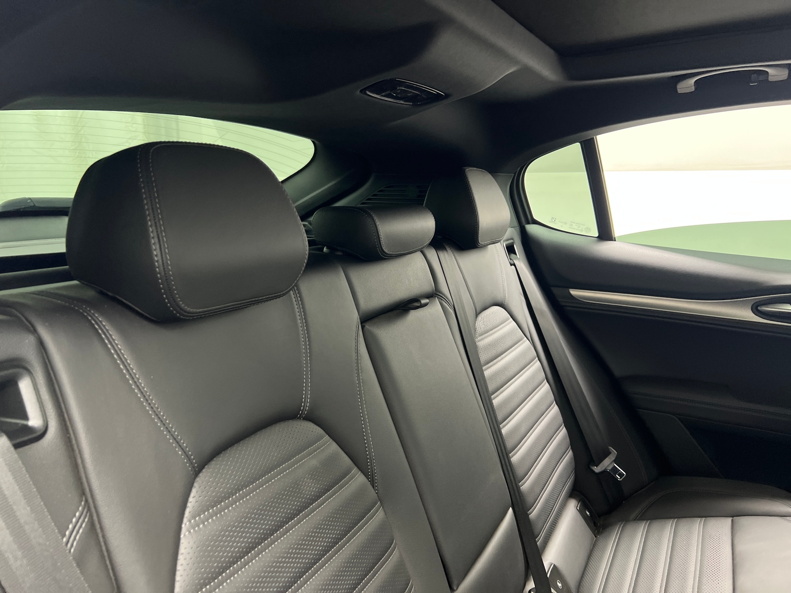 Thumbnail: 2022 Alfa Romeo Stelvio - 5