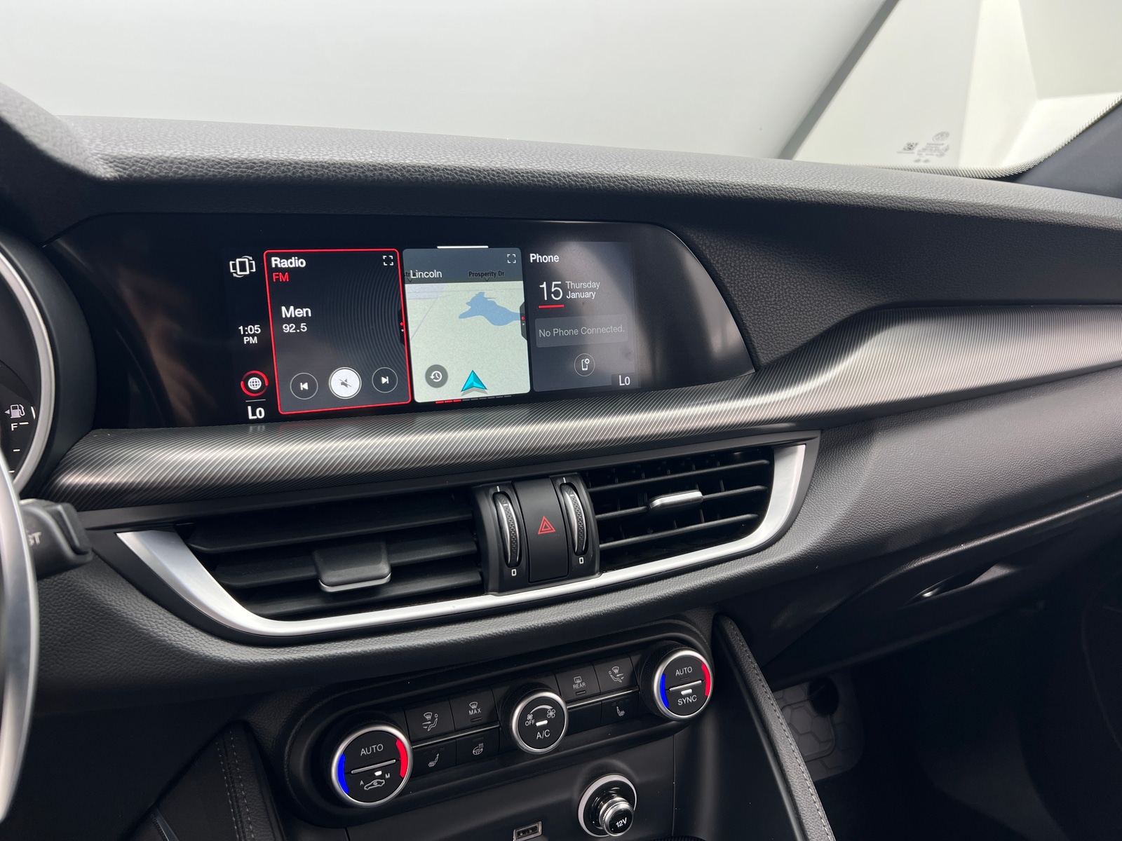 Thumbnail: 2022 Alfa Romeo Stelvio - 3