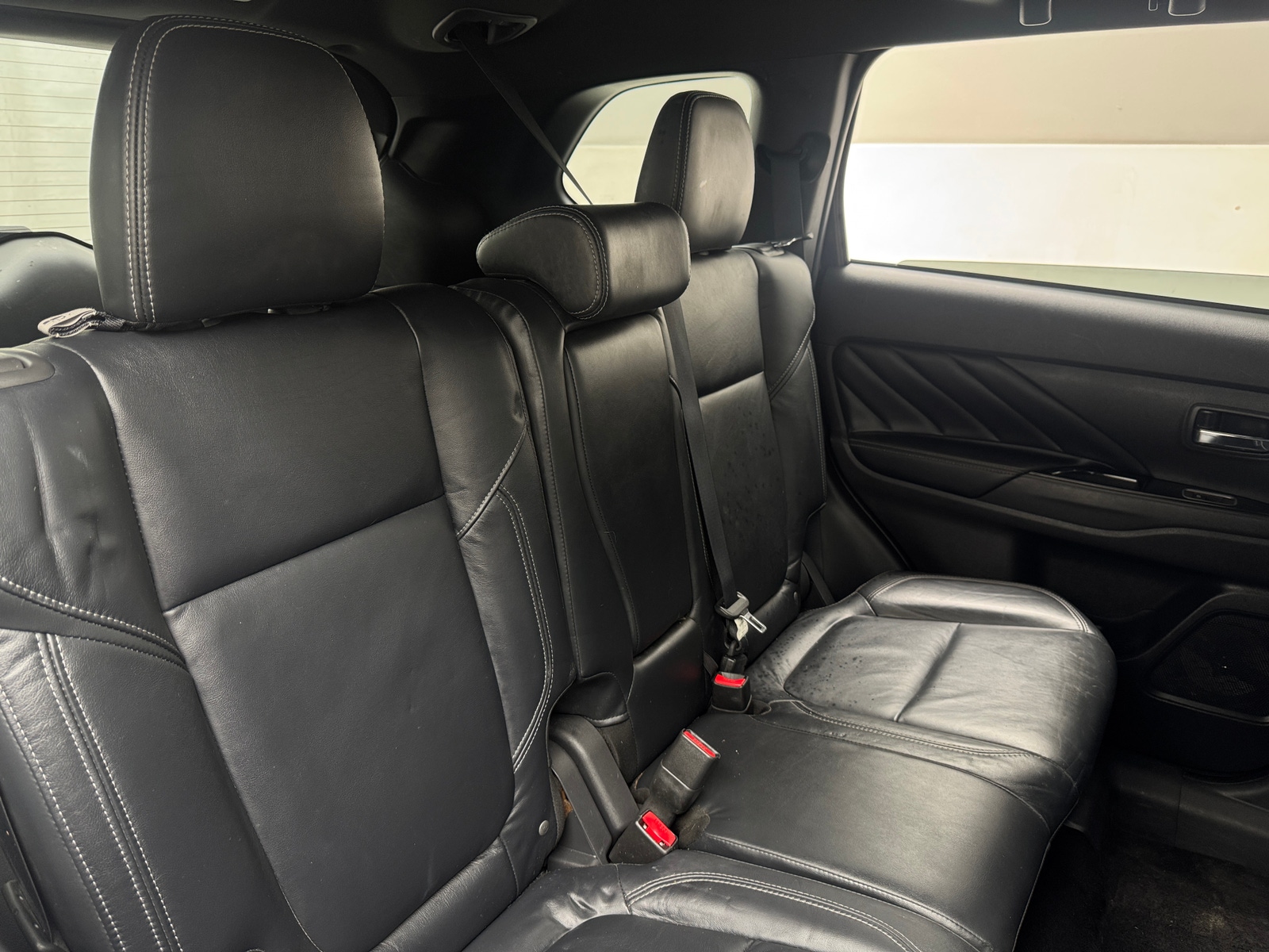 Thumbnail: 2020 Mitsubishi Outlander - 5