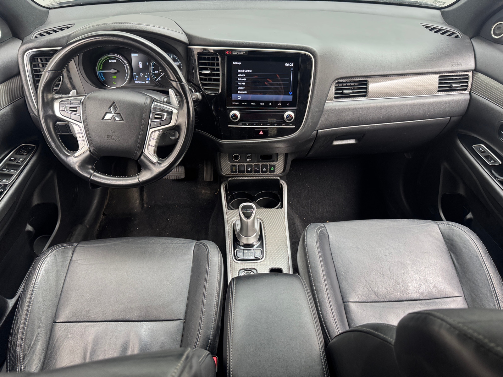 Thumbnail: 2020 Mitsubishi Outlander - 2