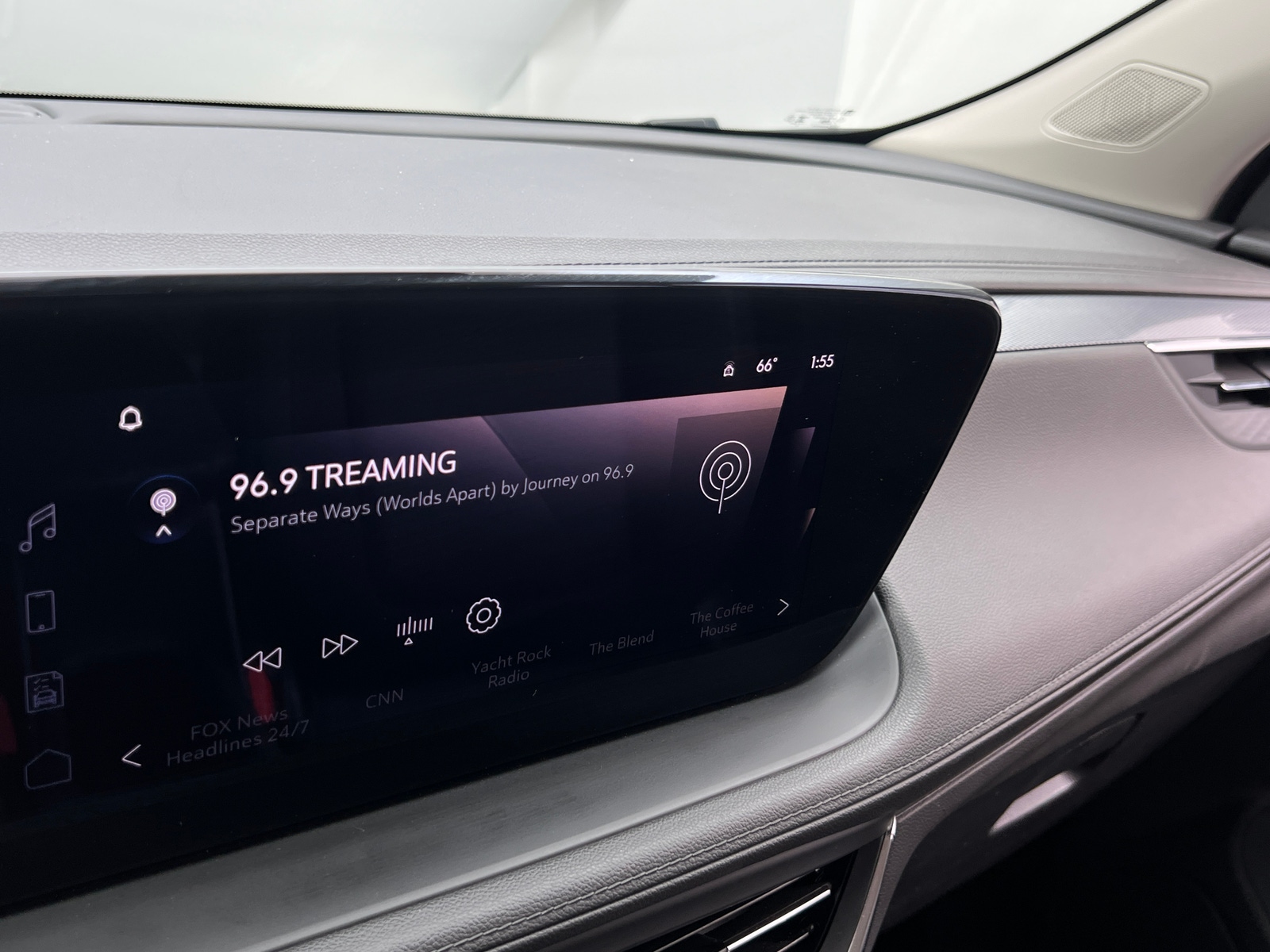 Thumbnail: 2025 Buick Encore GX - 4