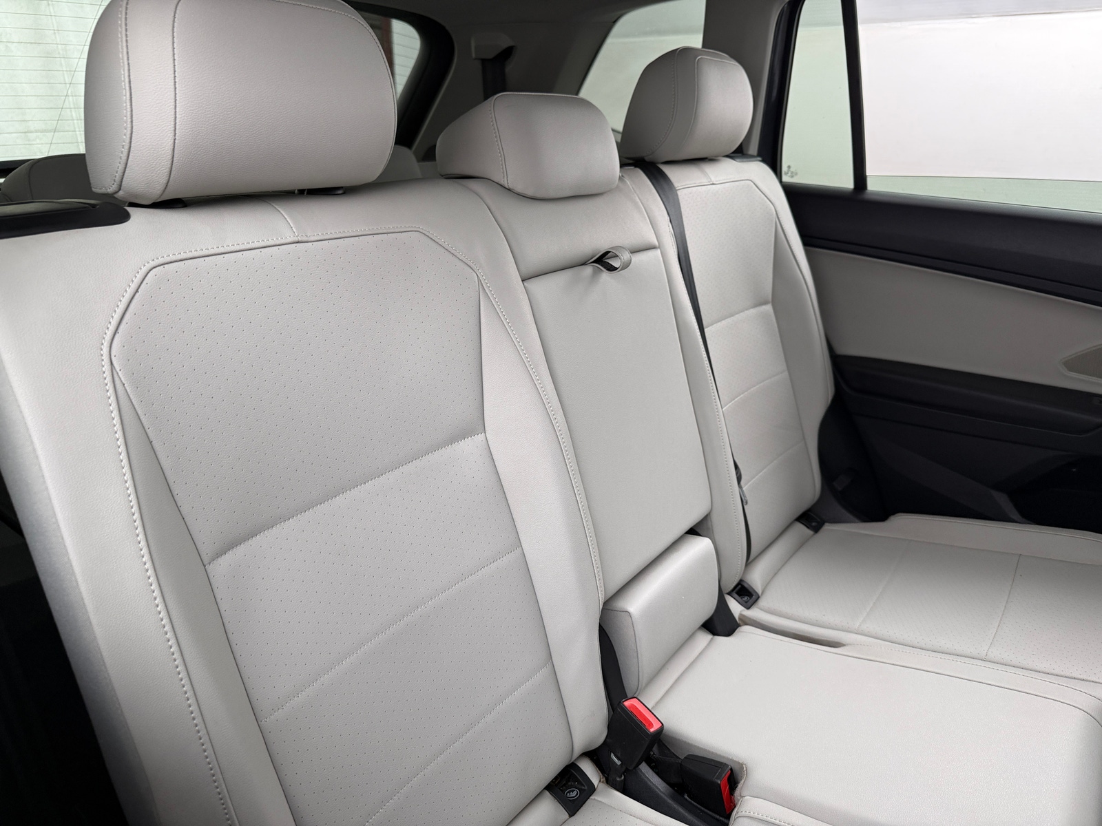 Thumbnail: 2020 Volkswagen Tiguan - 5