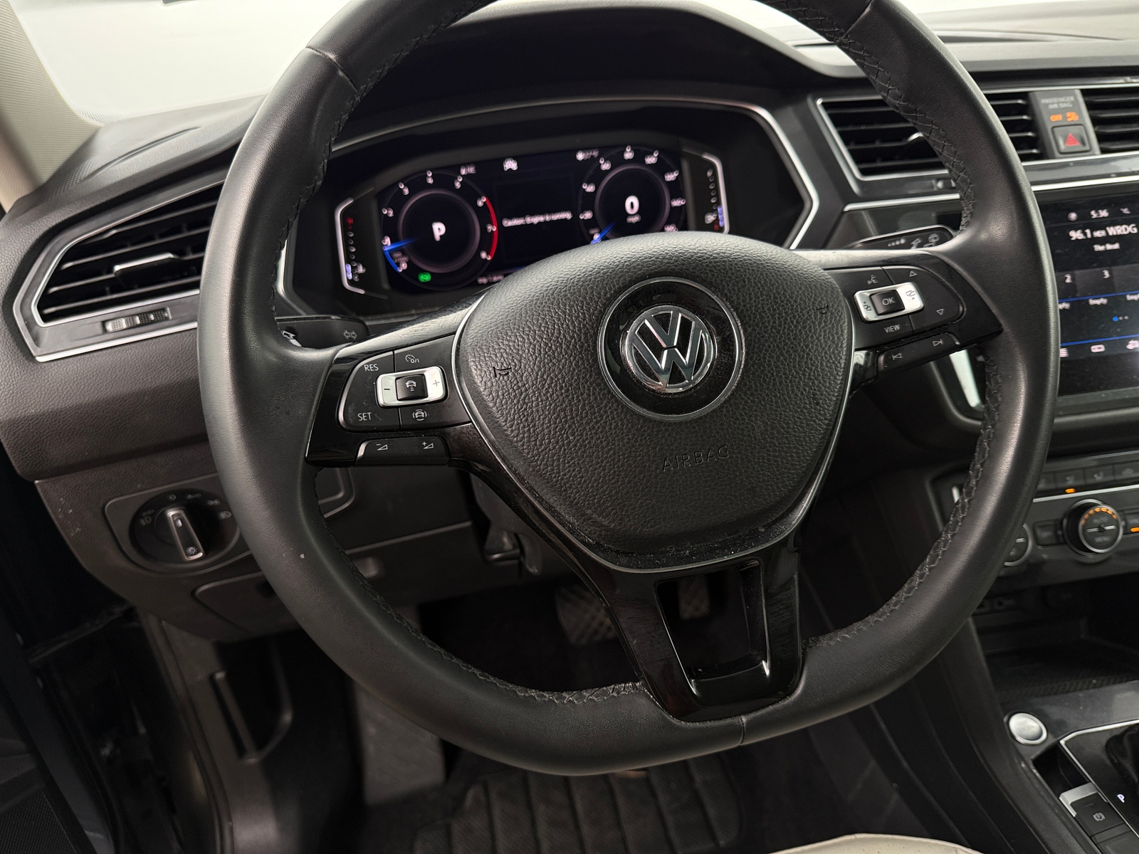 Thumbnail: 2020 Volkswagen Tiguan - 4