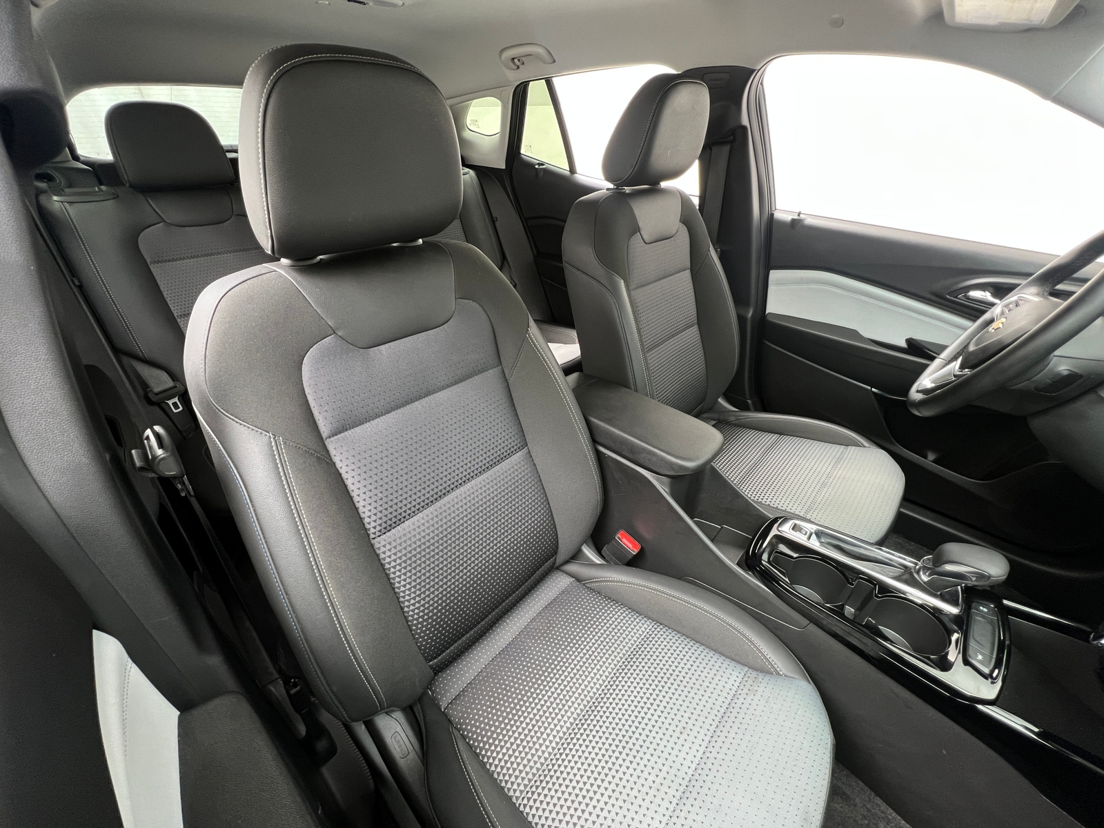 Thumbnail: 2025 Chevrolet Trax - 2