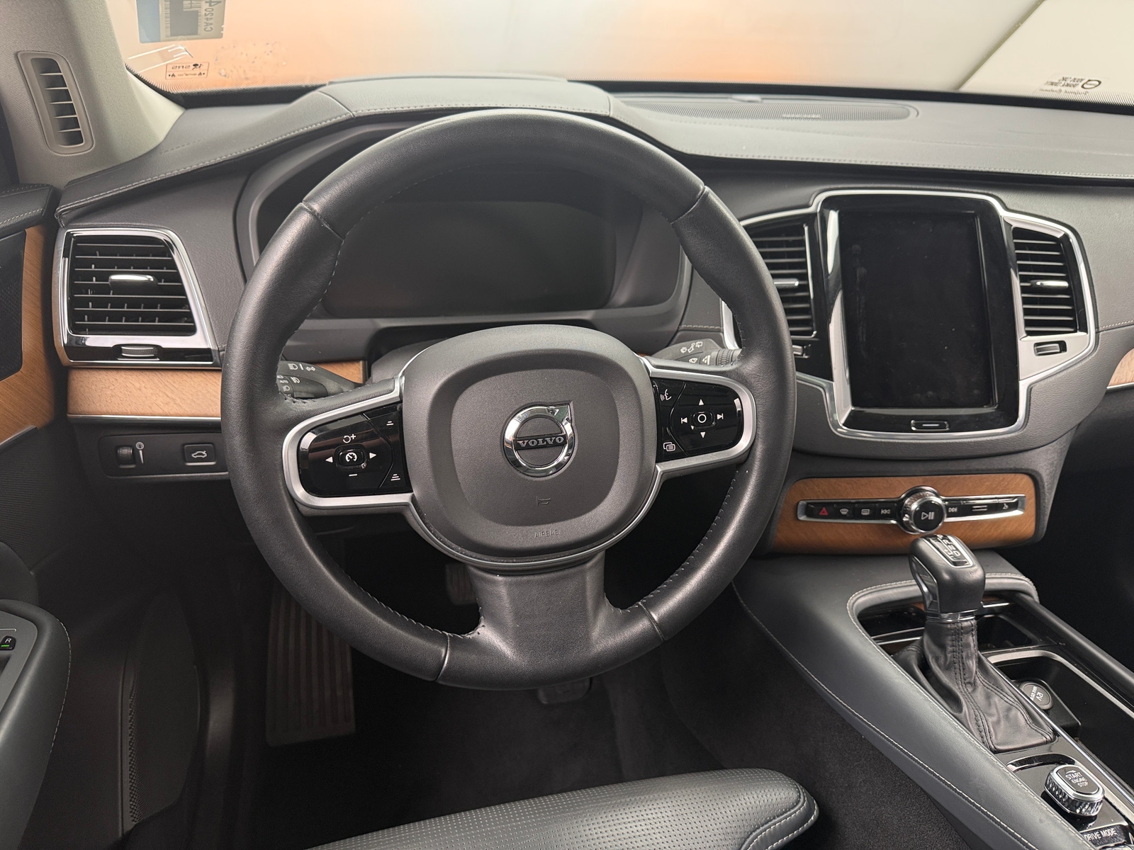 Thumbnail: 2020 Volvo XC90 - 4