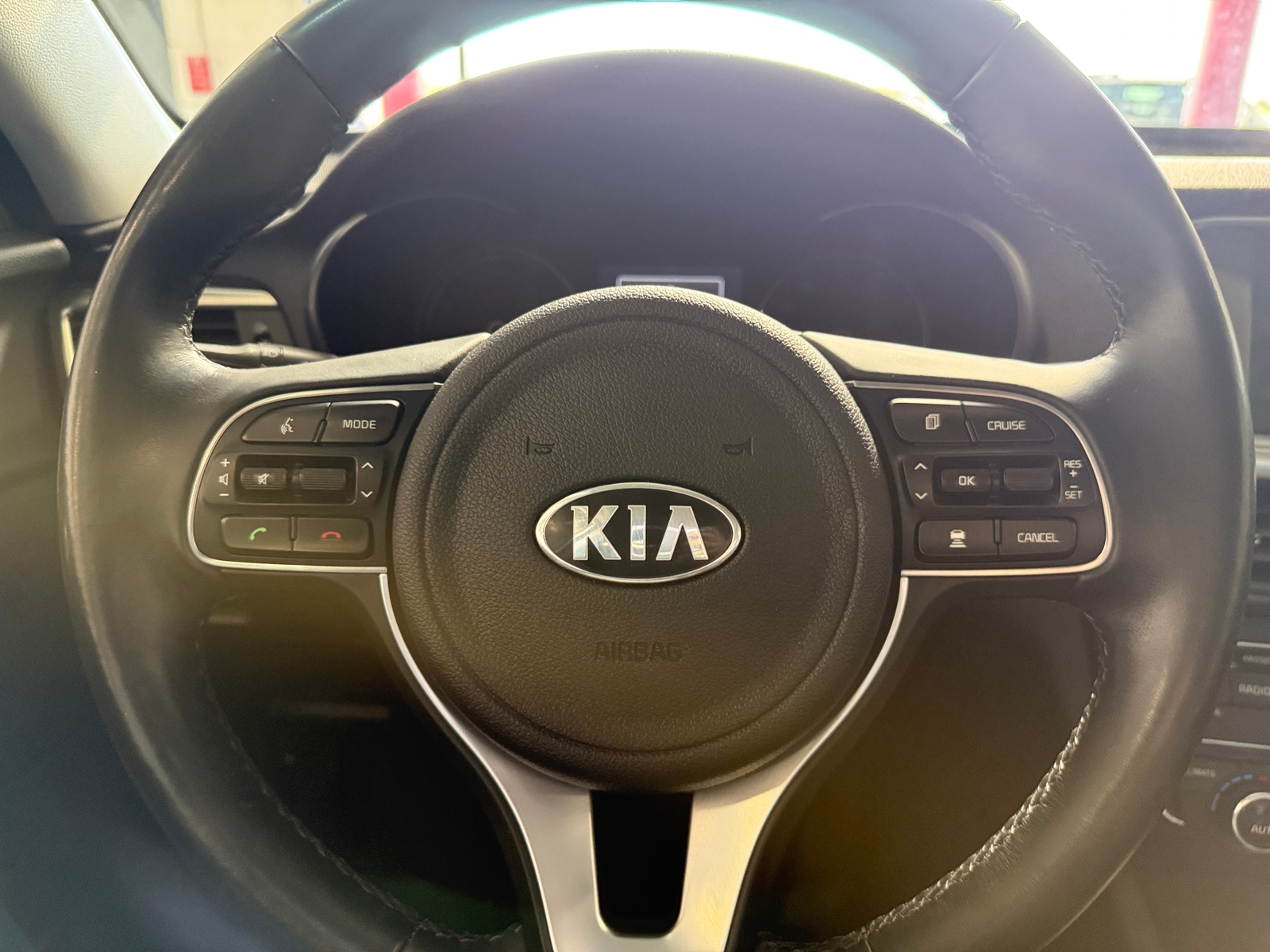 Thumbnail: 2019 Kia Optima - 4