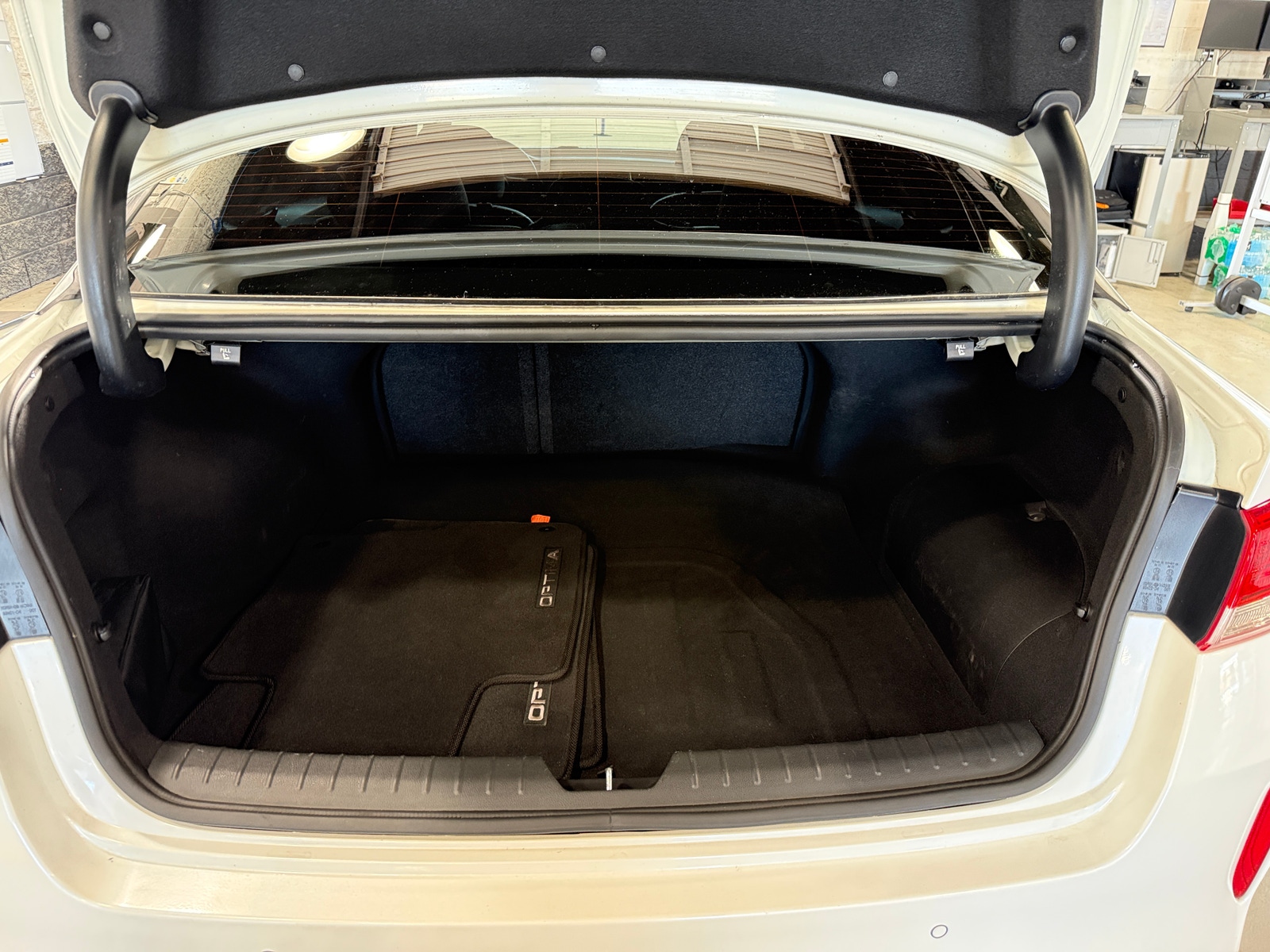 Thumbnail: 2019 Kia Optima - 6