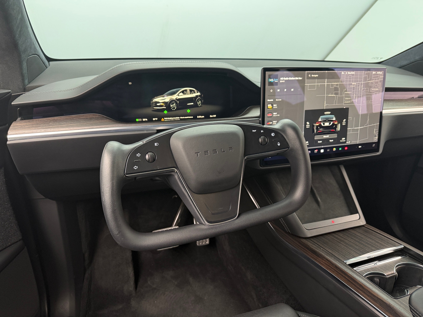 Thumbnail: 2023 Tesla Model X - 4