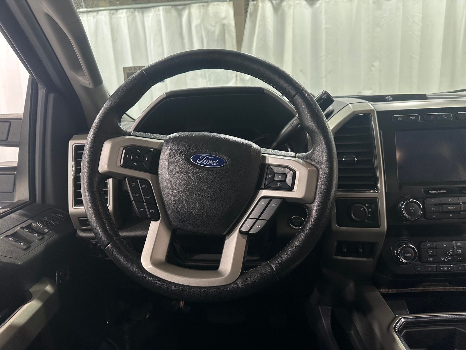 Thumbnail: 2019 Ford Econoline - 4