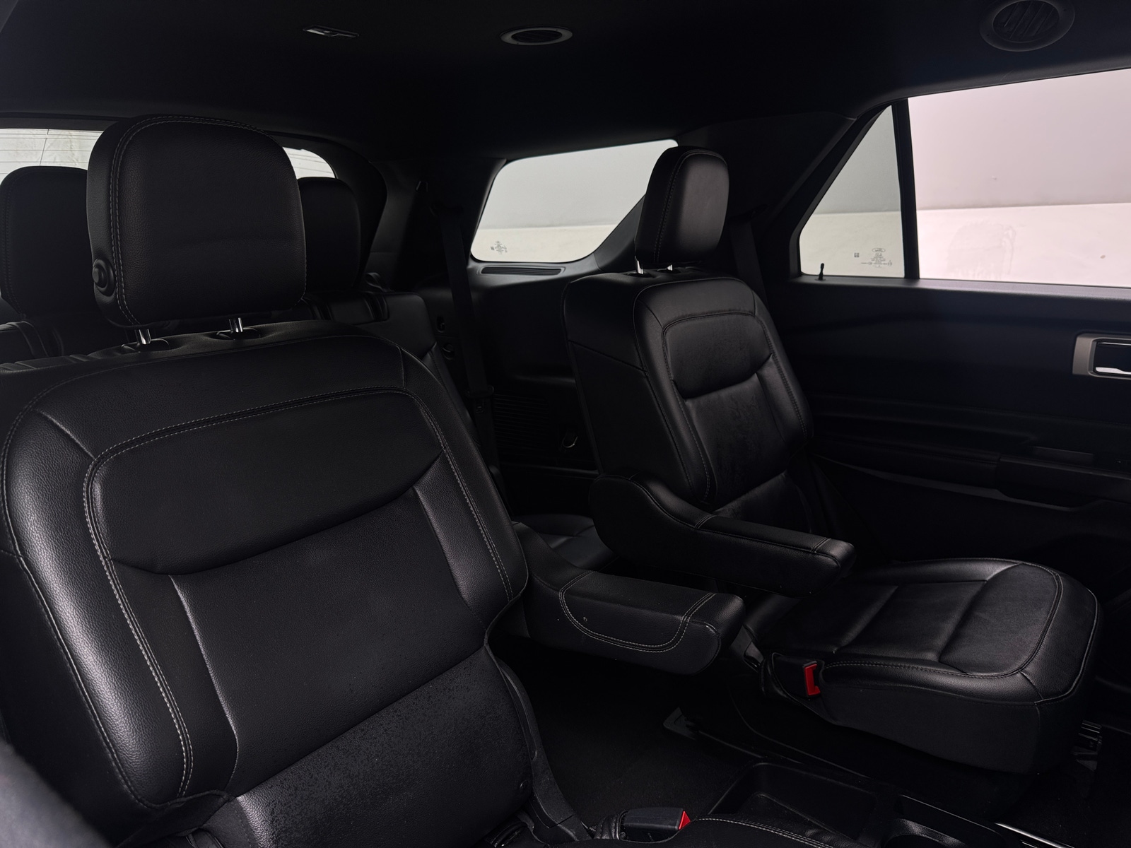 Thumbnail: 2020 Ford Explorer - 5