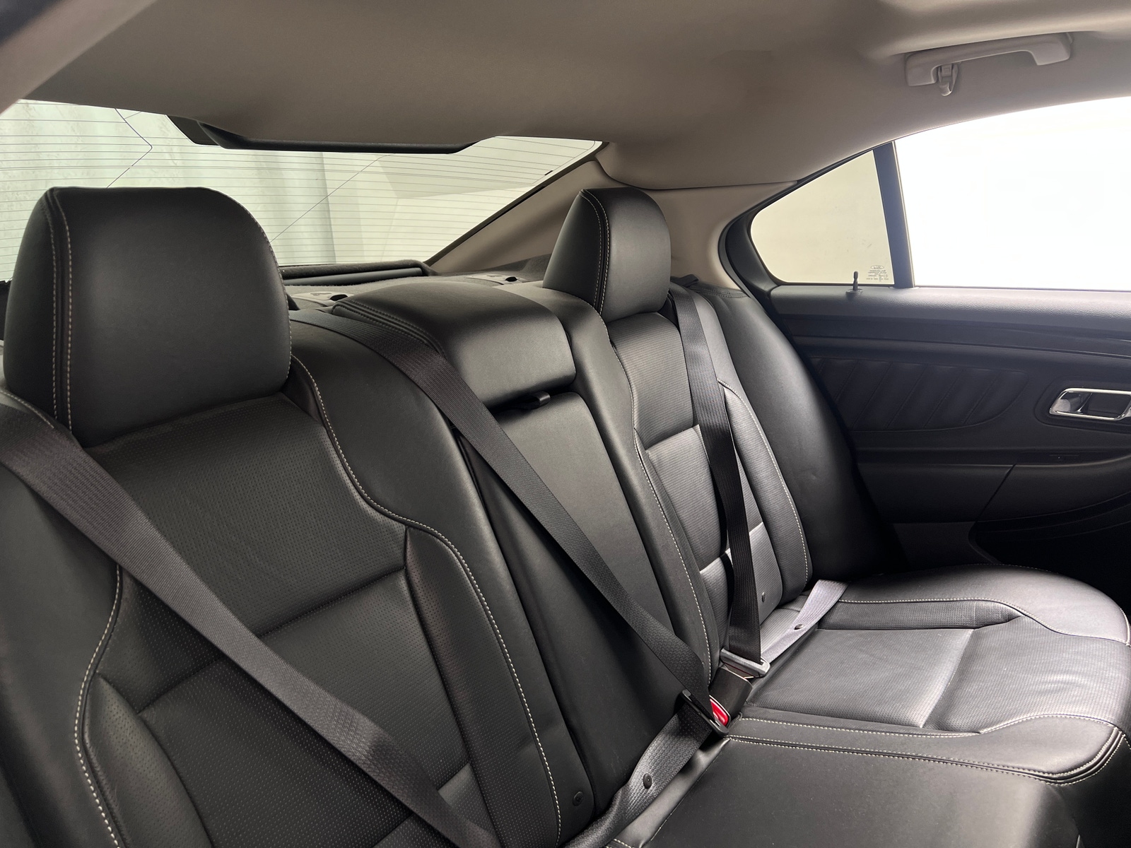 Thumbnail: 2011 Ford Taurus - 5