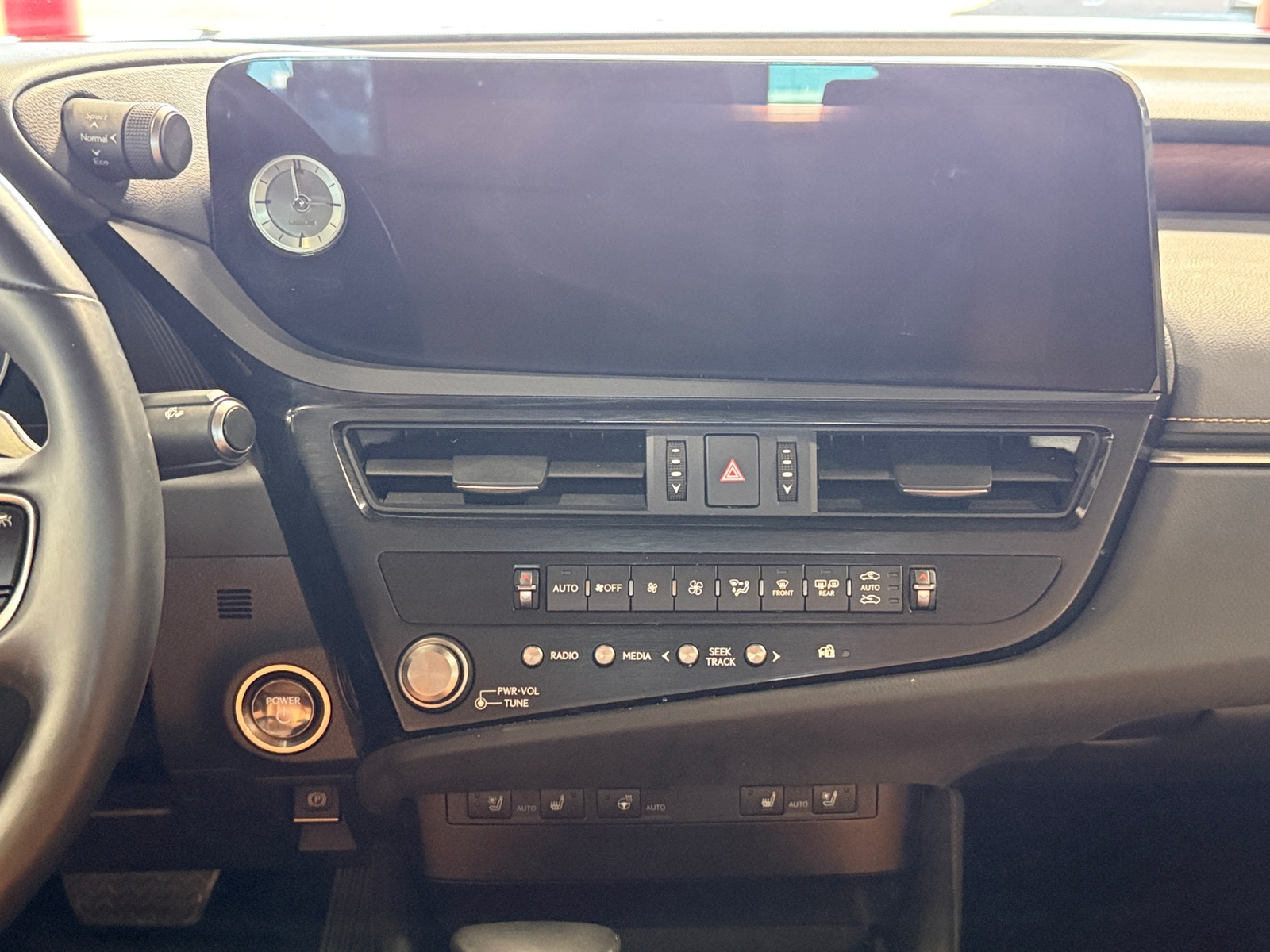 Thumbnail: 2024 Lexus ES - 3