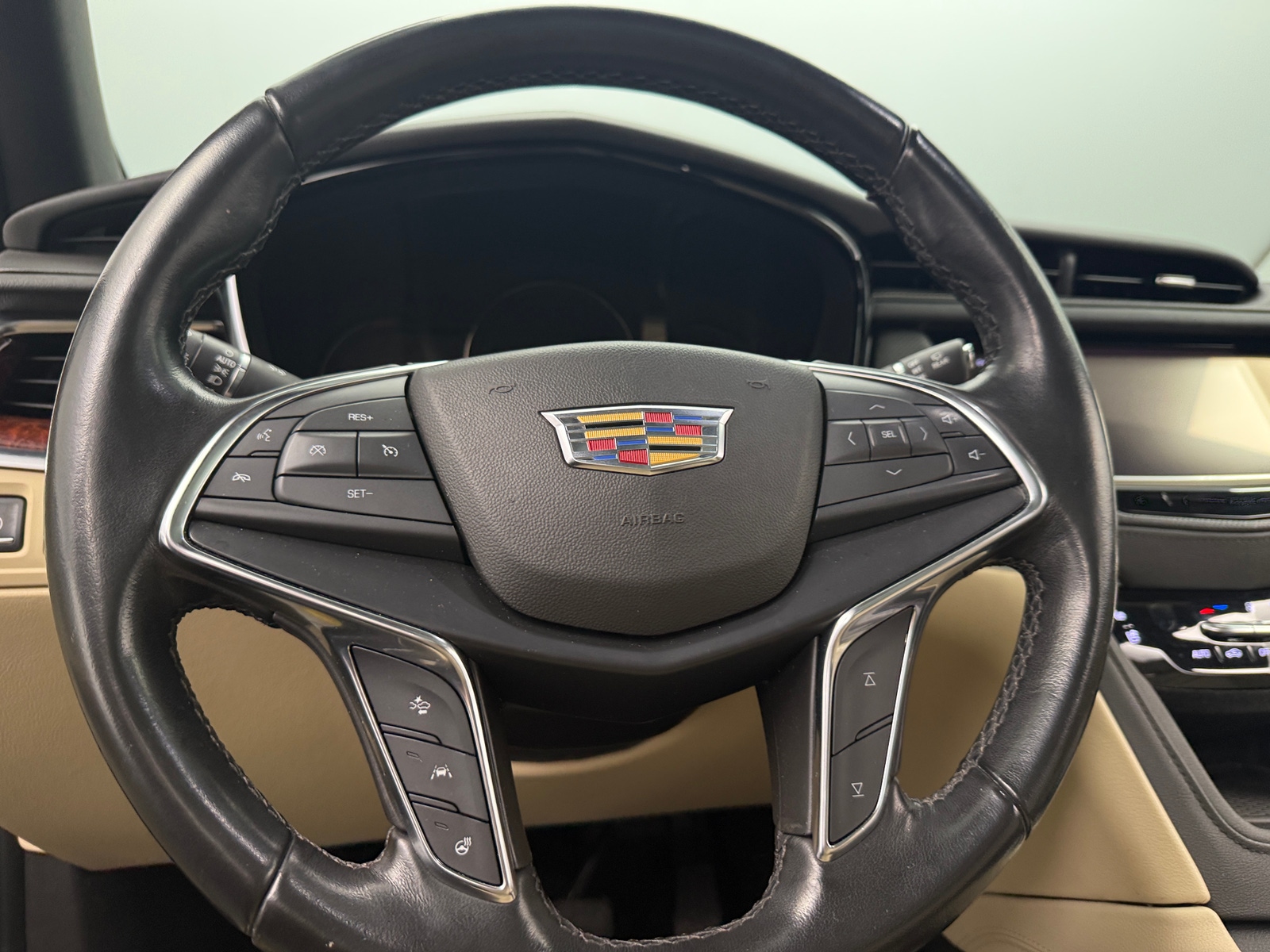 Thumbnail: 2019 Cadillac XT5 - 4